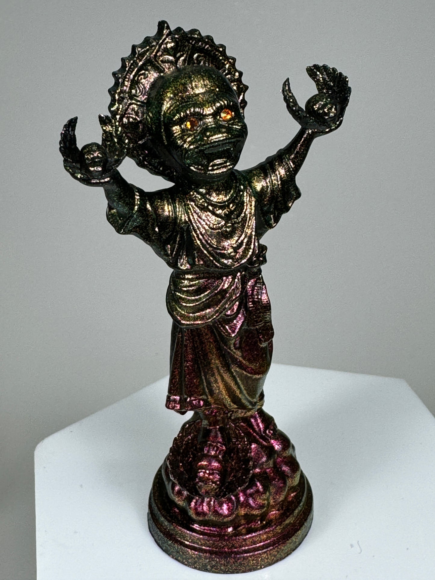 The Child Ape Jesus, Destroyer of Cherubs: Color Shift Red/Gold Gold/Red