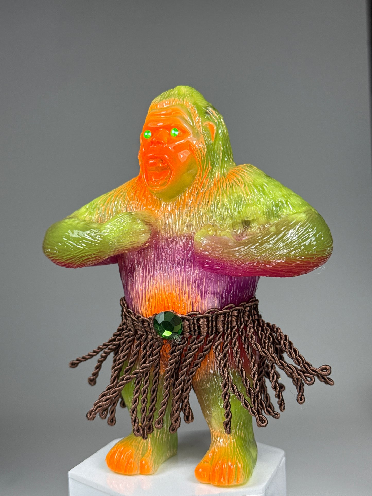 Hula Ape: Green/Purple Glow