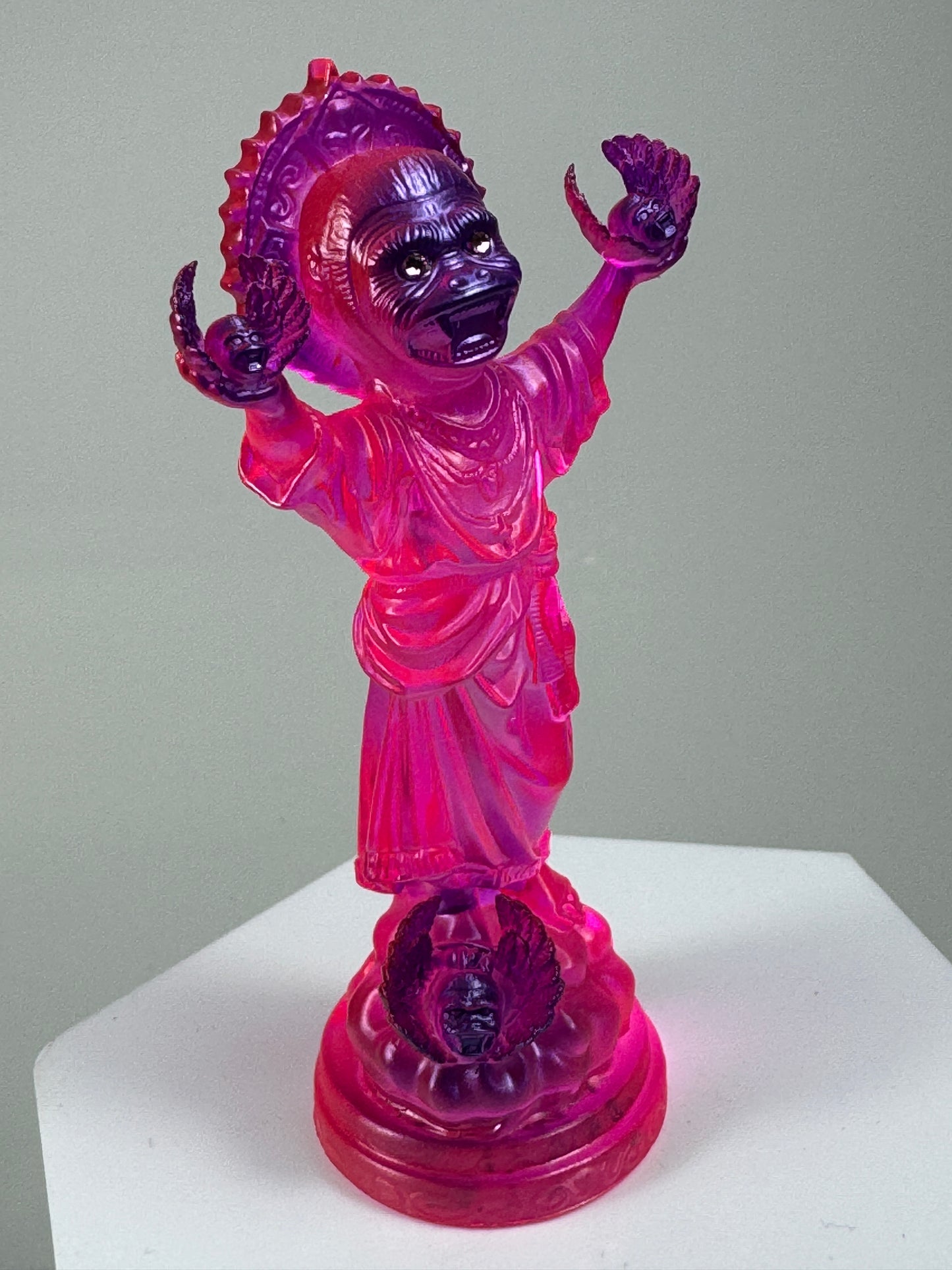 The Child Ape Jesus, Destroyer of Cherubs: Pink