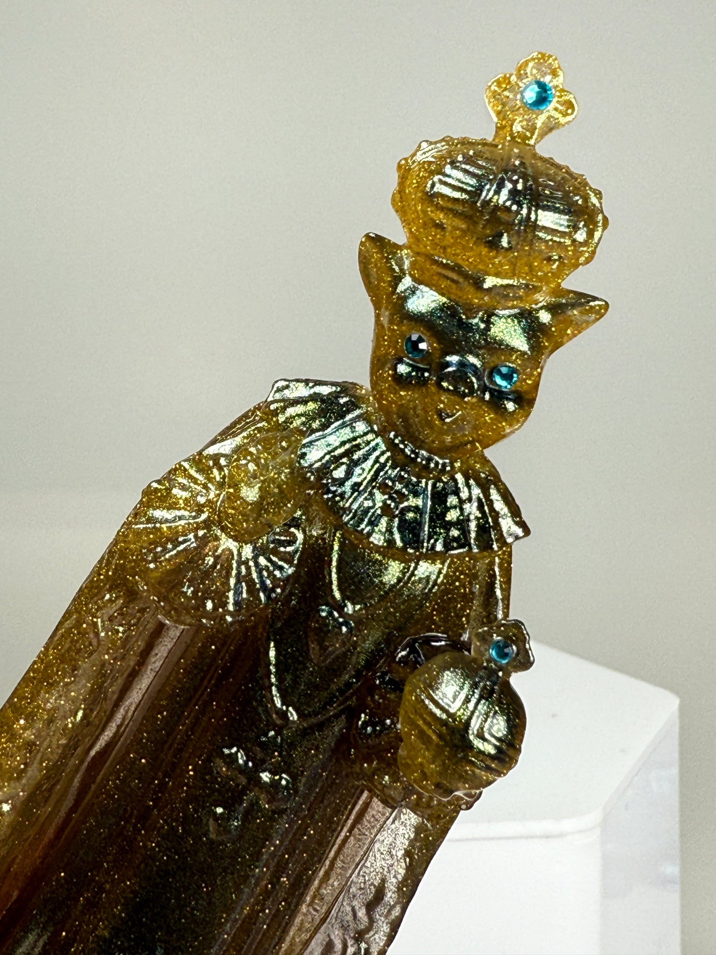 Saint Piggy: Gold Heart