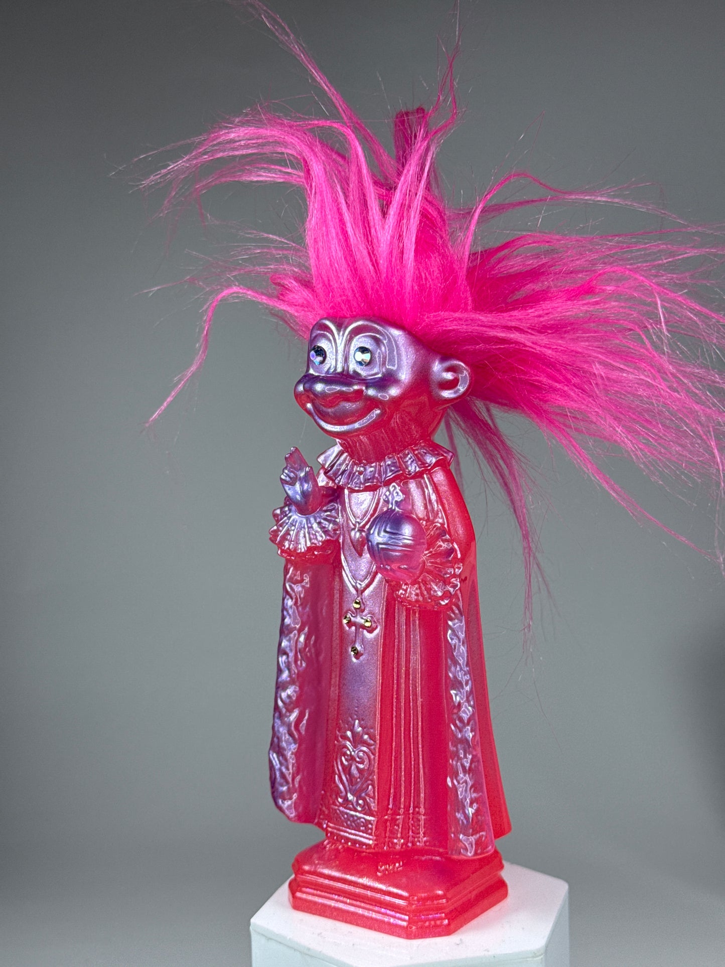 Saint Troll: Pink Glow