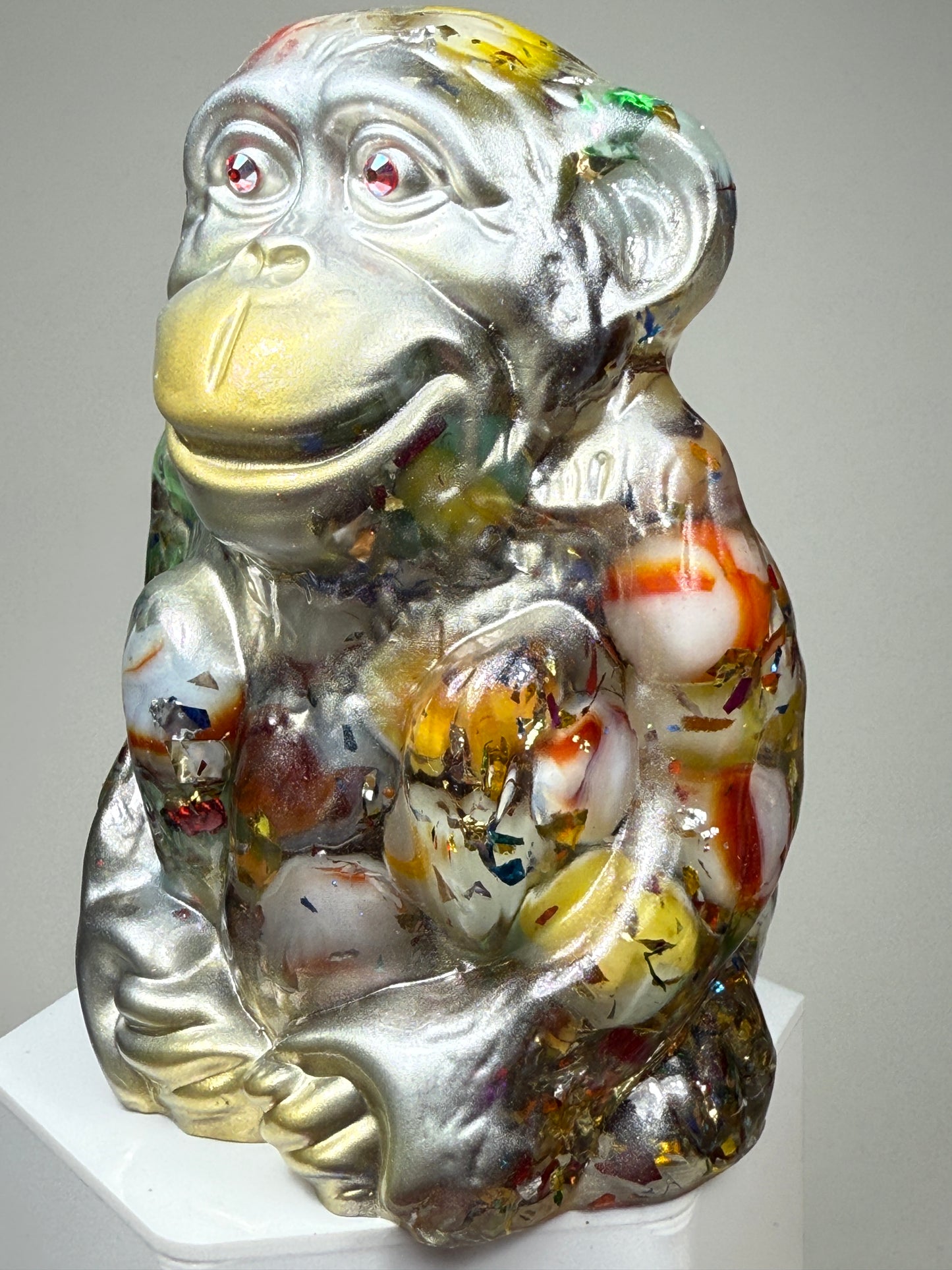 Sitting Monkey: Marble Rest