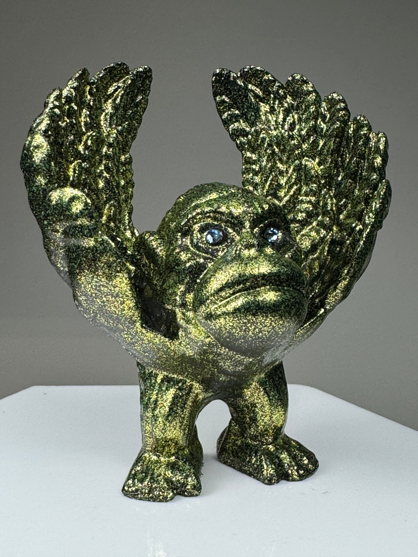 Winged Ape Hopper: Rainbow Choice