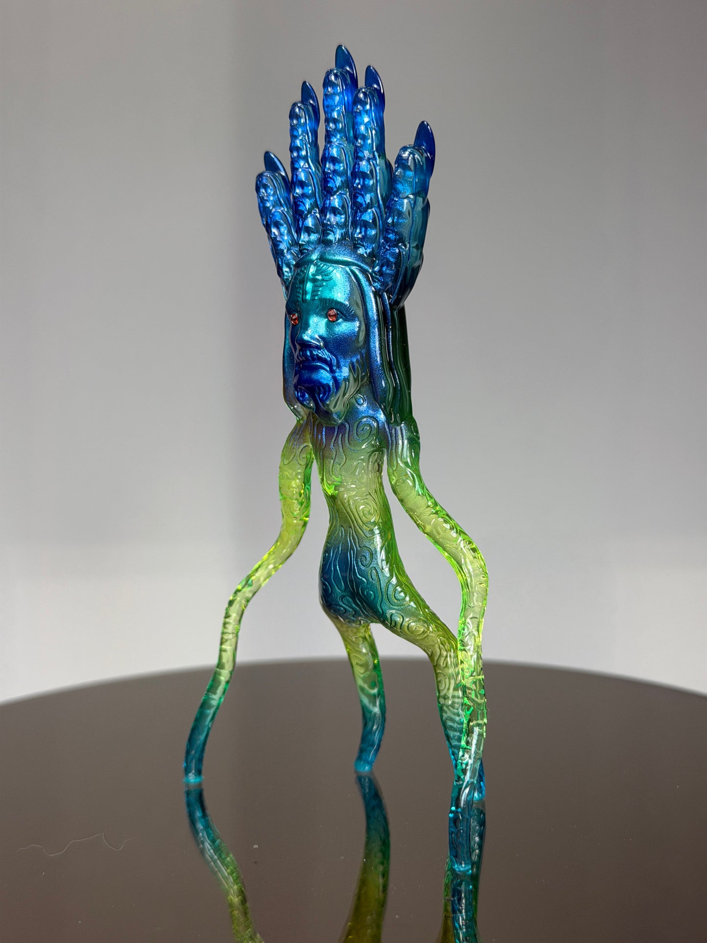 Jesus Claw Creeper: Crumbled Paper
