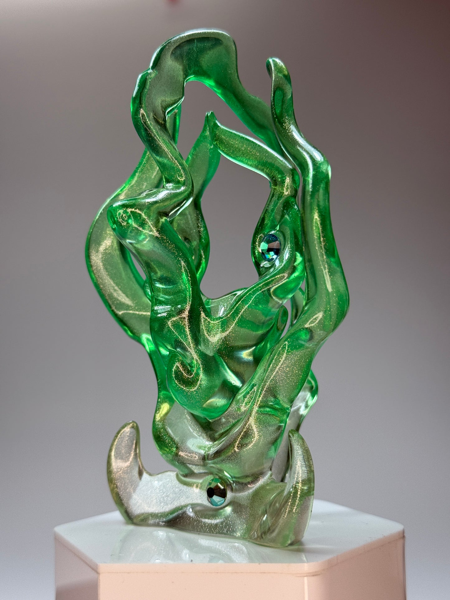 Rest: Silver Green Clear