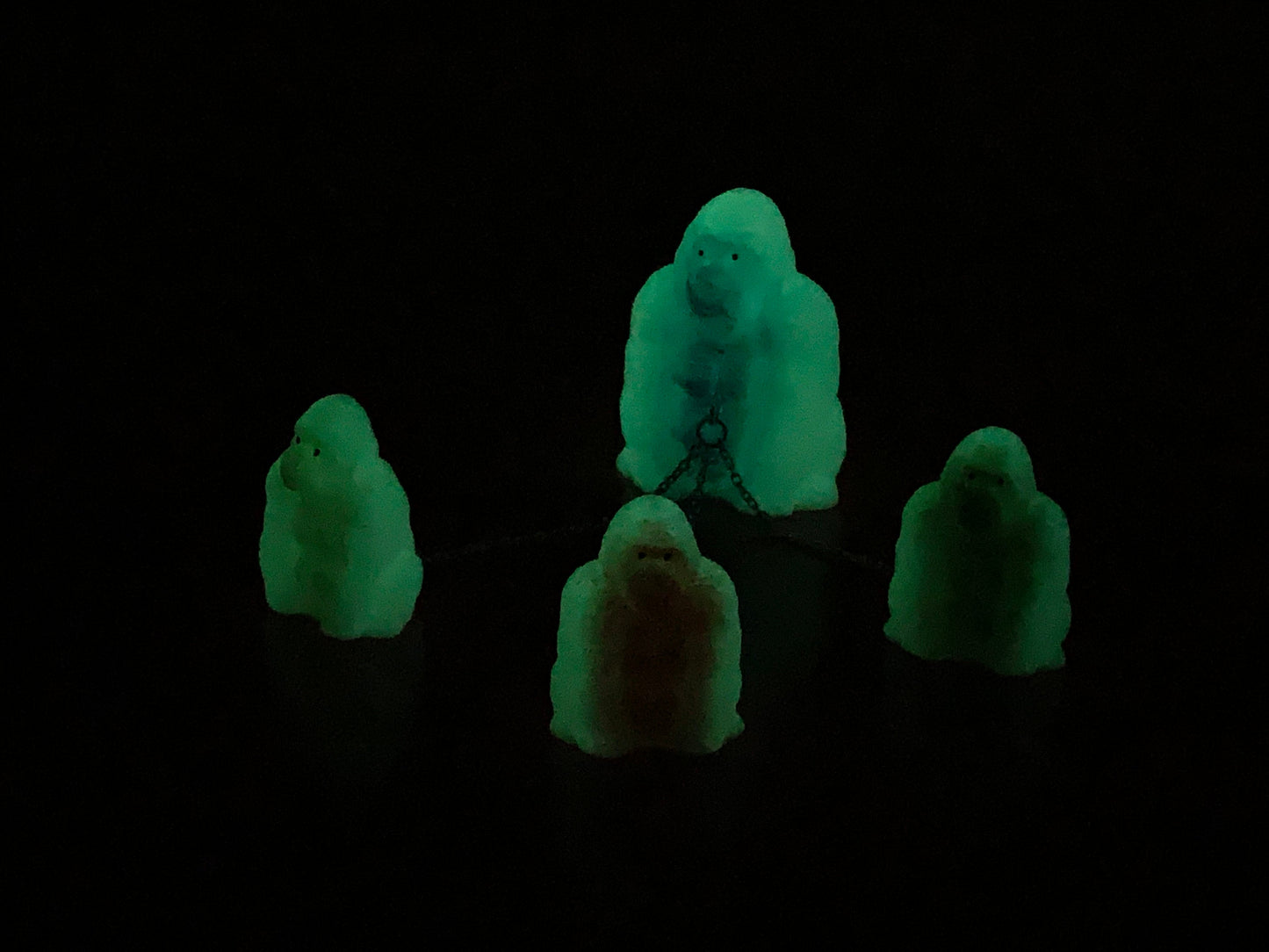 Tiny Apes: Glow in the Dark