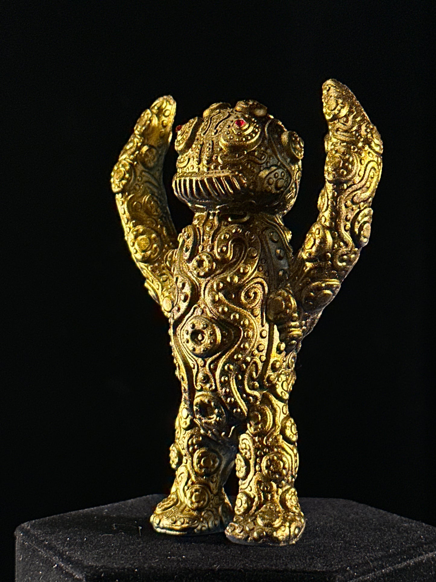 Robot Zee Row: Gold Chrome