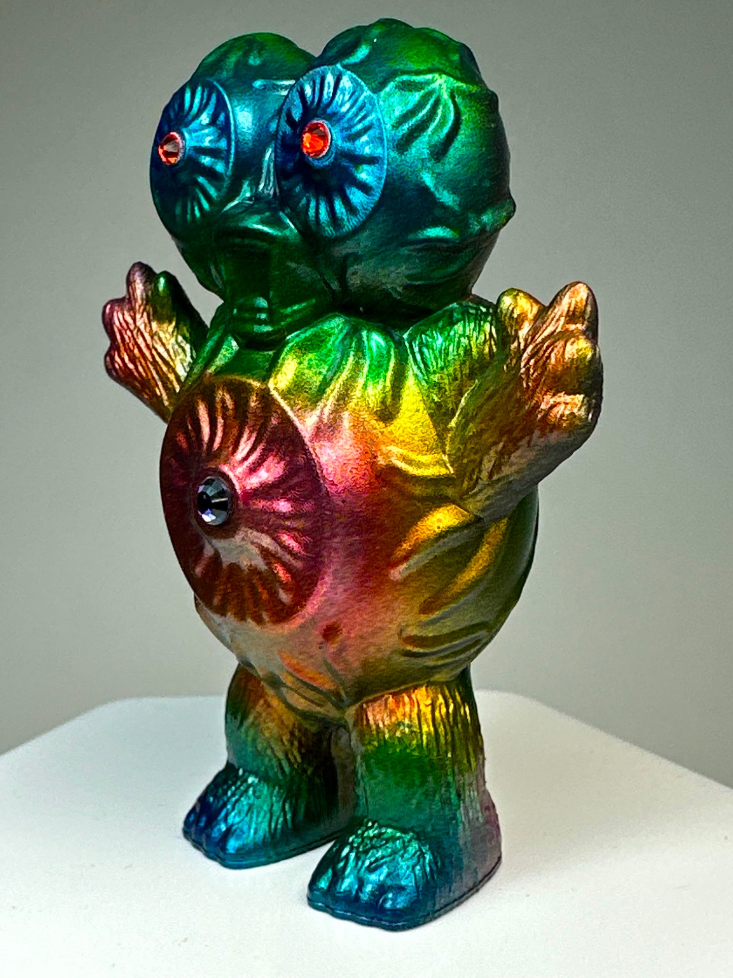 Giant Eyes Ape Eyeball Troll: Hyper Chrome