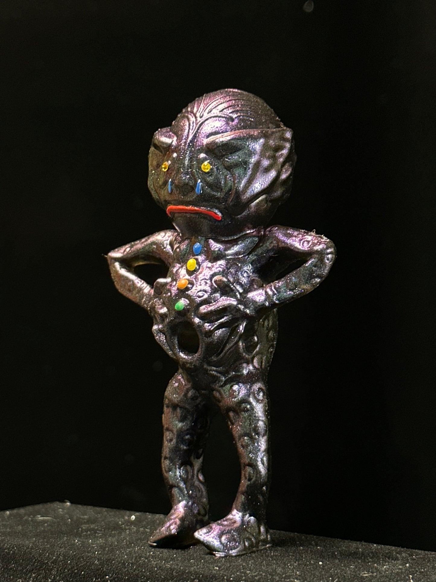 Hole Clown: Color Shift Red/Blue/Purple