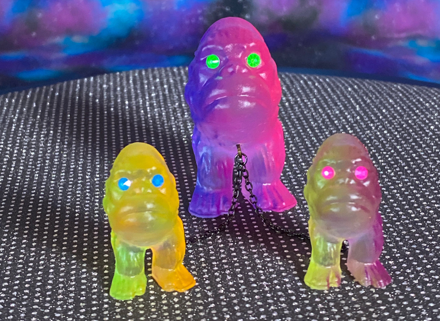 Ape Hopper Set: Strangers From The West