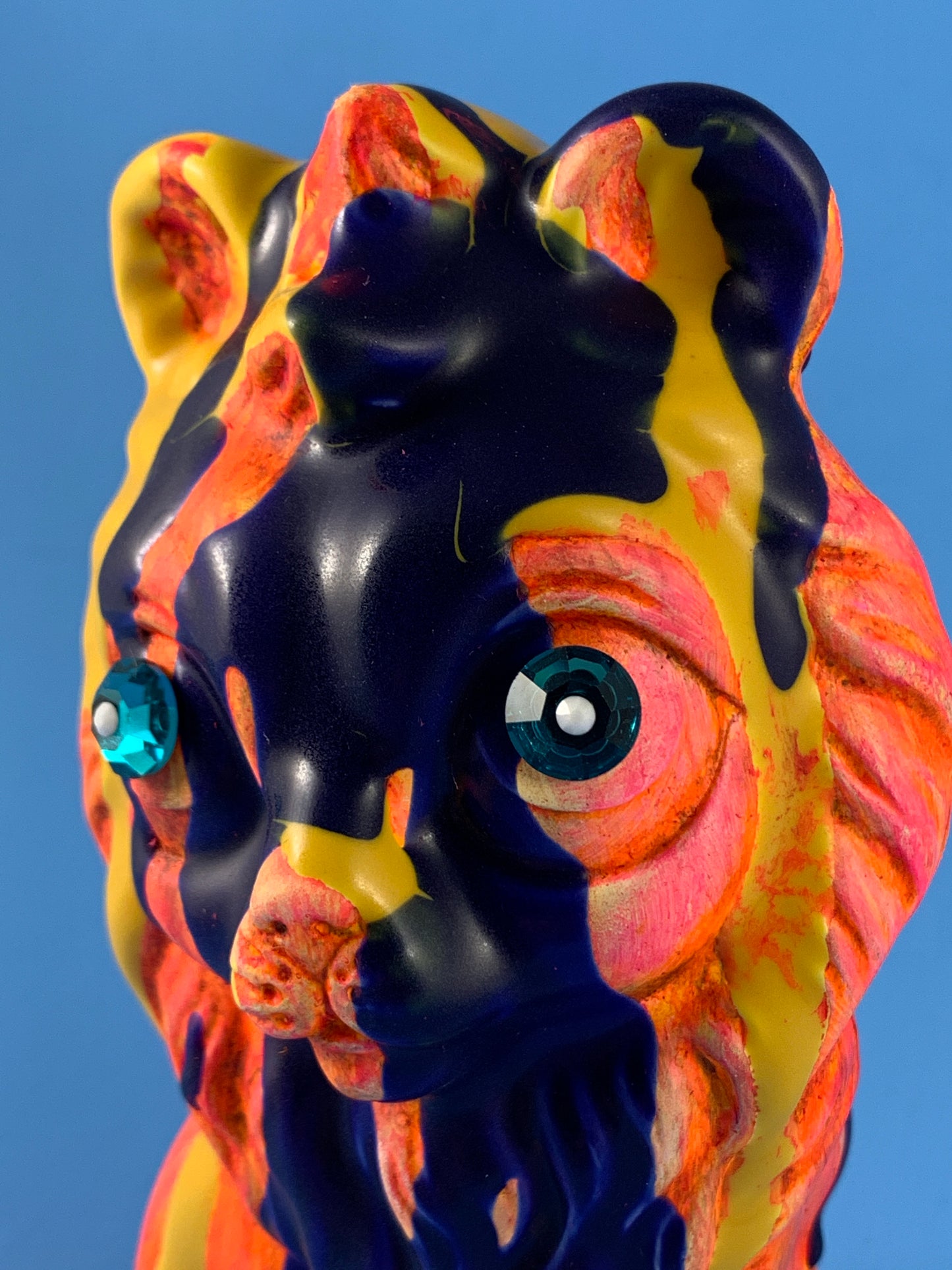 Ceramic Lion: Yellow/Purple with Orange/Brown