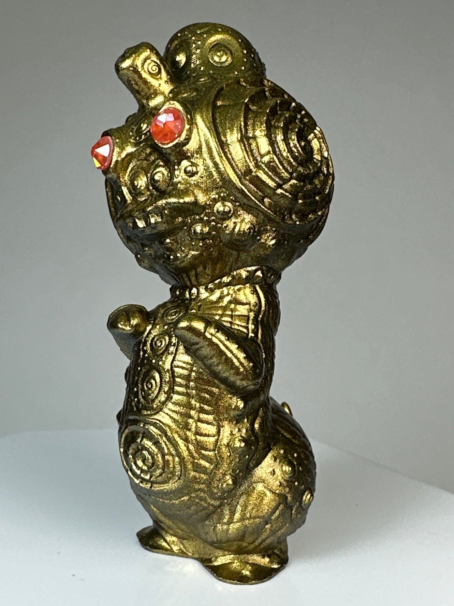 Robot Twisty Pig V2: Gold Chrome