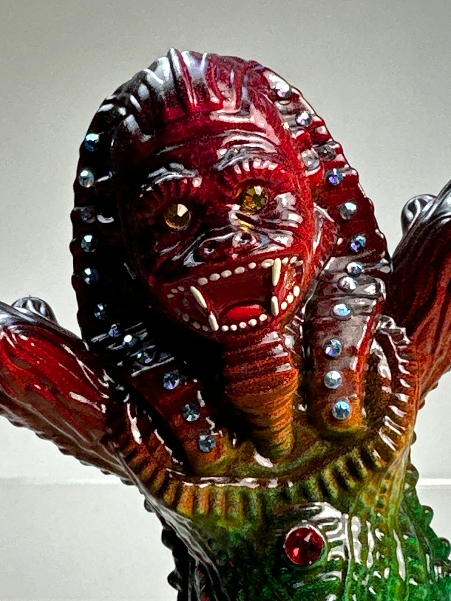 Cosmic Sphinx Ape Troll: Evil Rainbow