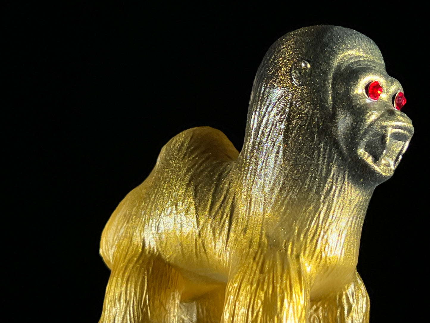 Camel Ape: Glamorous Spotlight