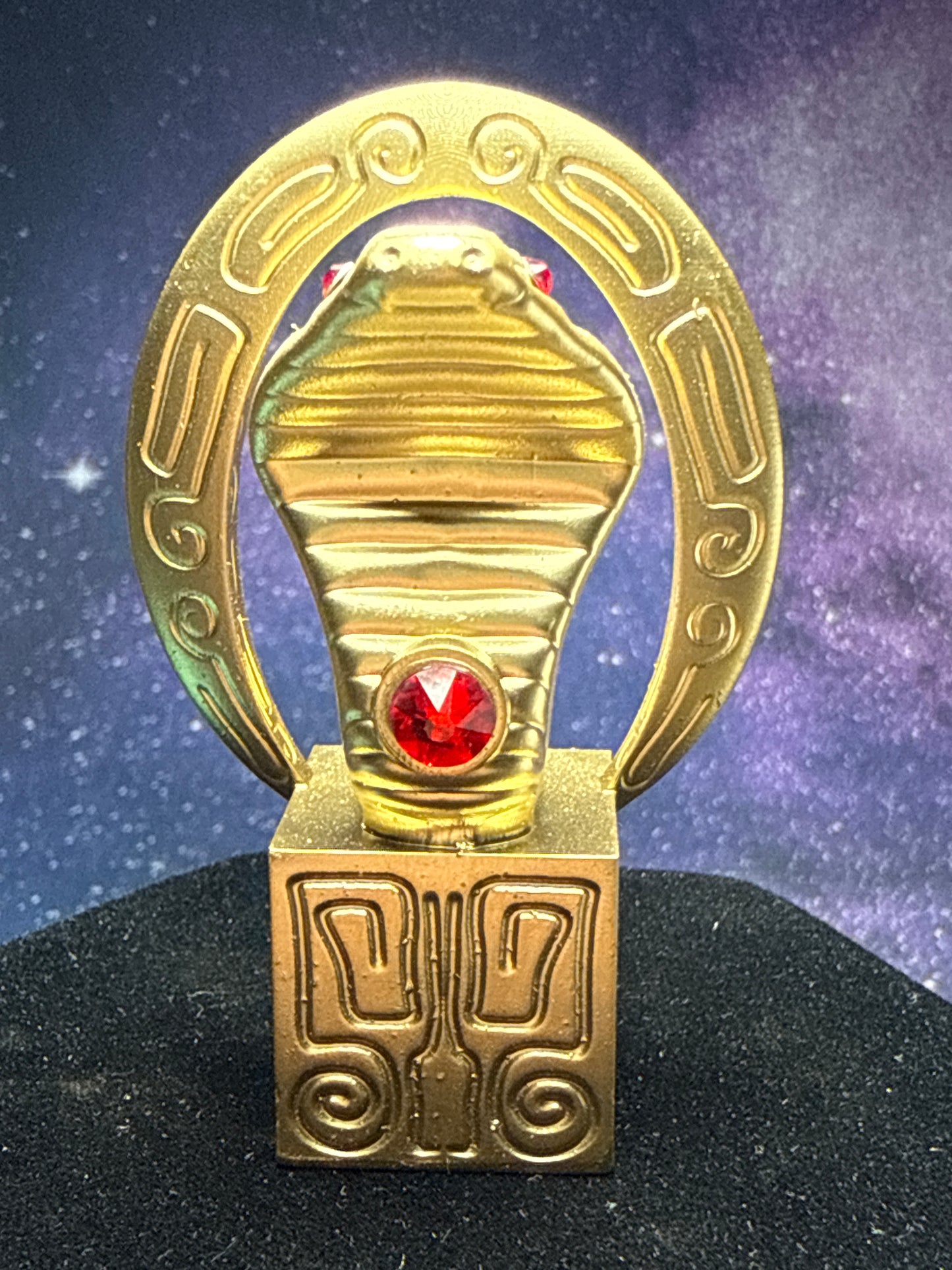 Egyptian Cobra: Chrome Gold Red