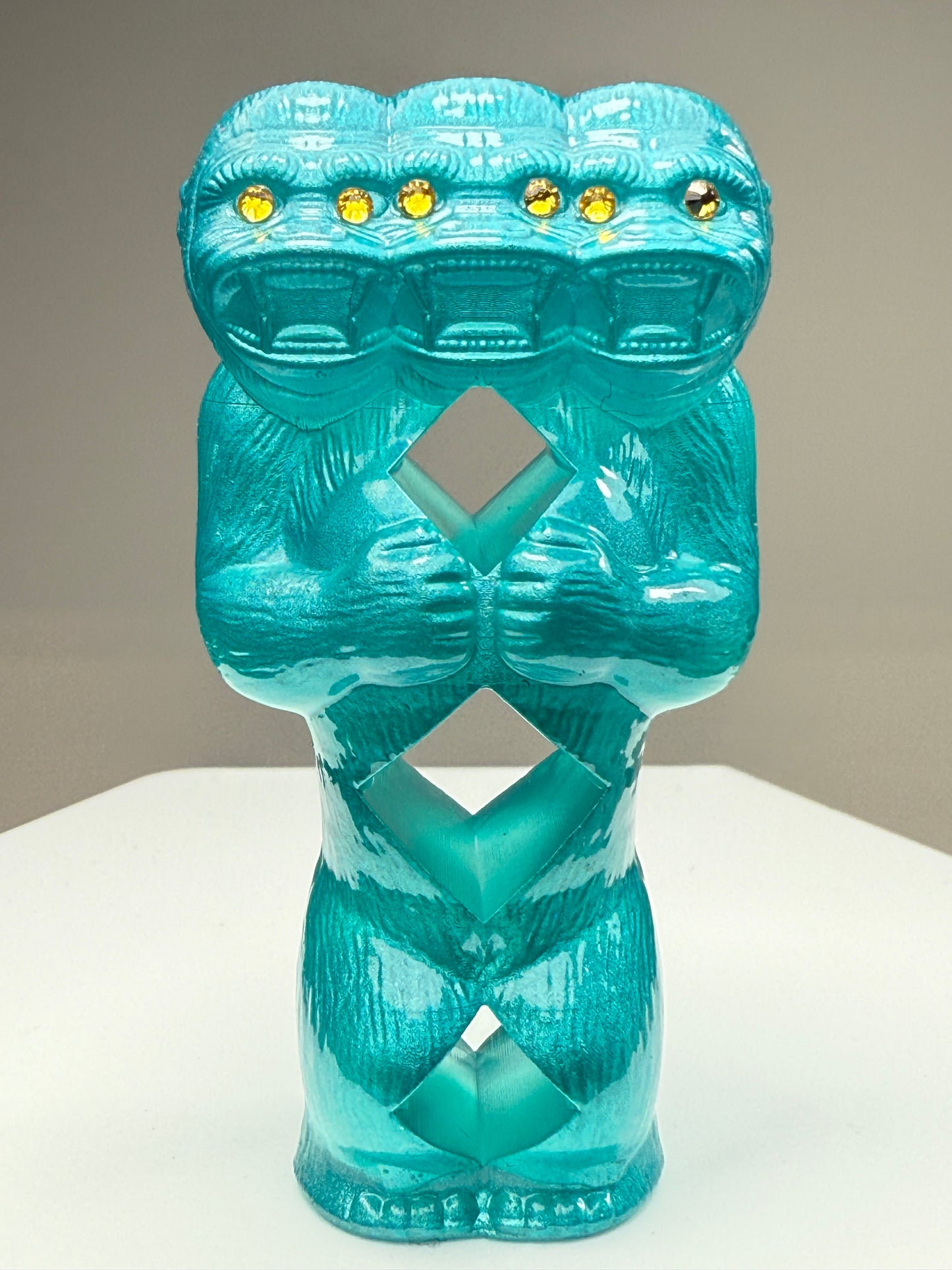 Three of Diamonds Ape: Rainbow Choice