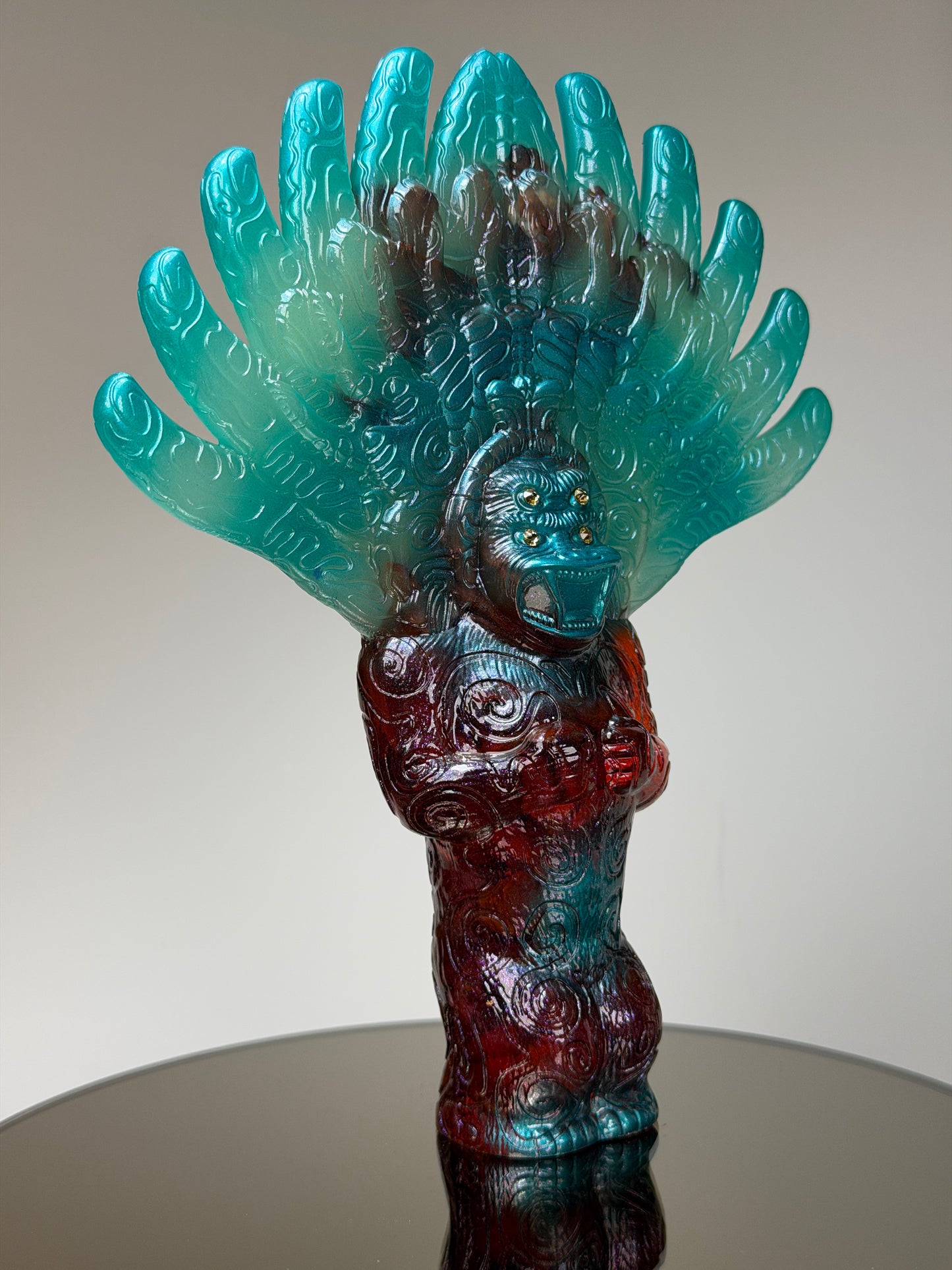 Ezqqn Ap’ee: Cosmic Glow Cycle