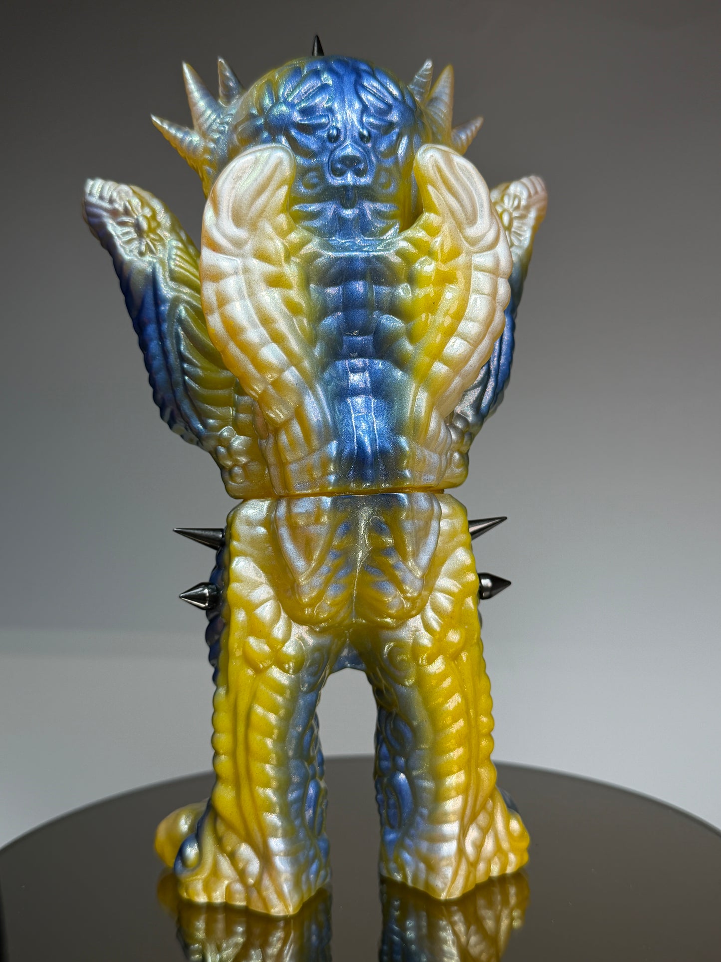 Beautiful Insect: Yellow Sci-fi Thriller