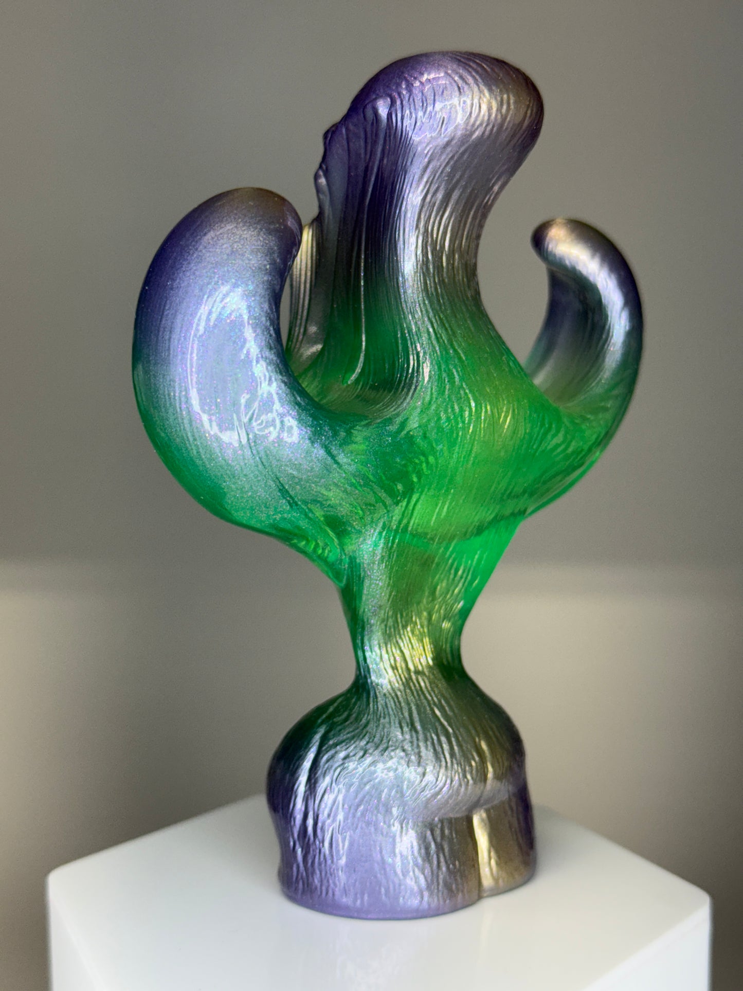 Breaking Wave Ape: Translucent Green/Pearlescent Violet/Gold