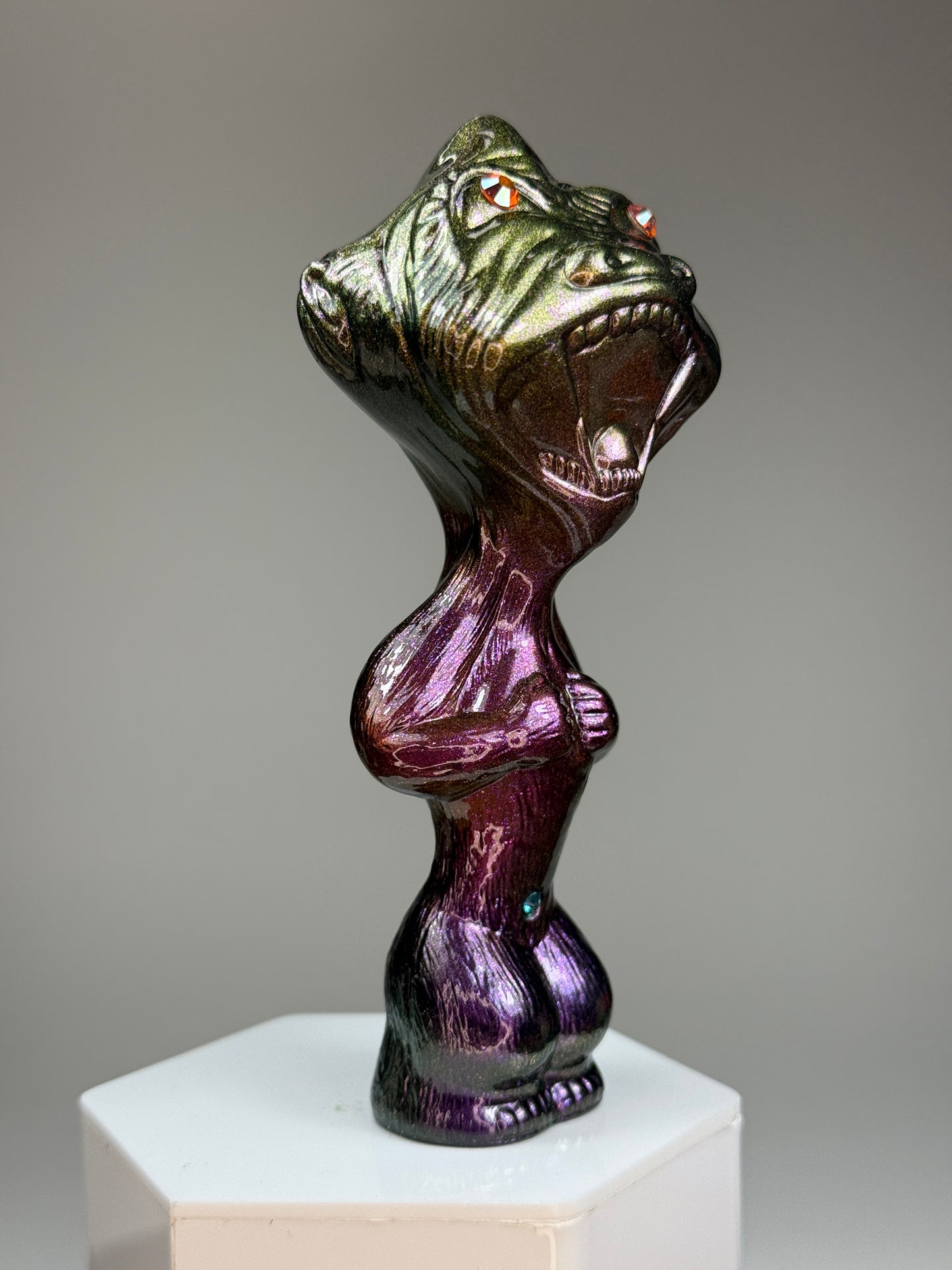 Fisheye Ape: Colorshift Closeup