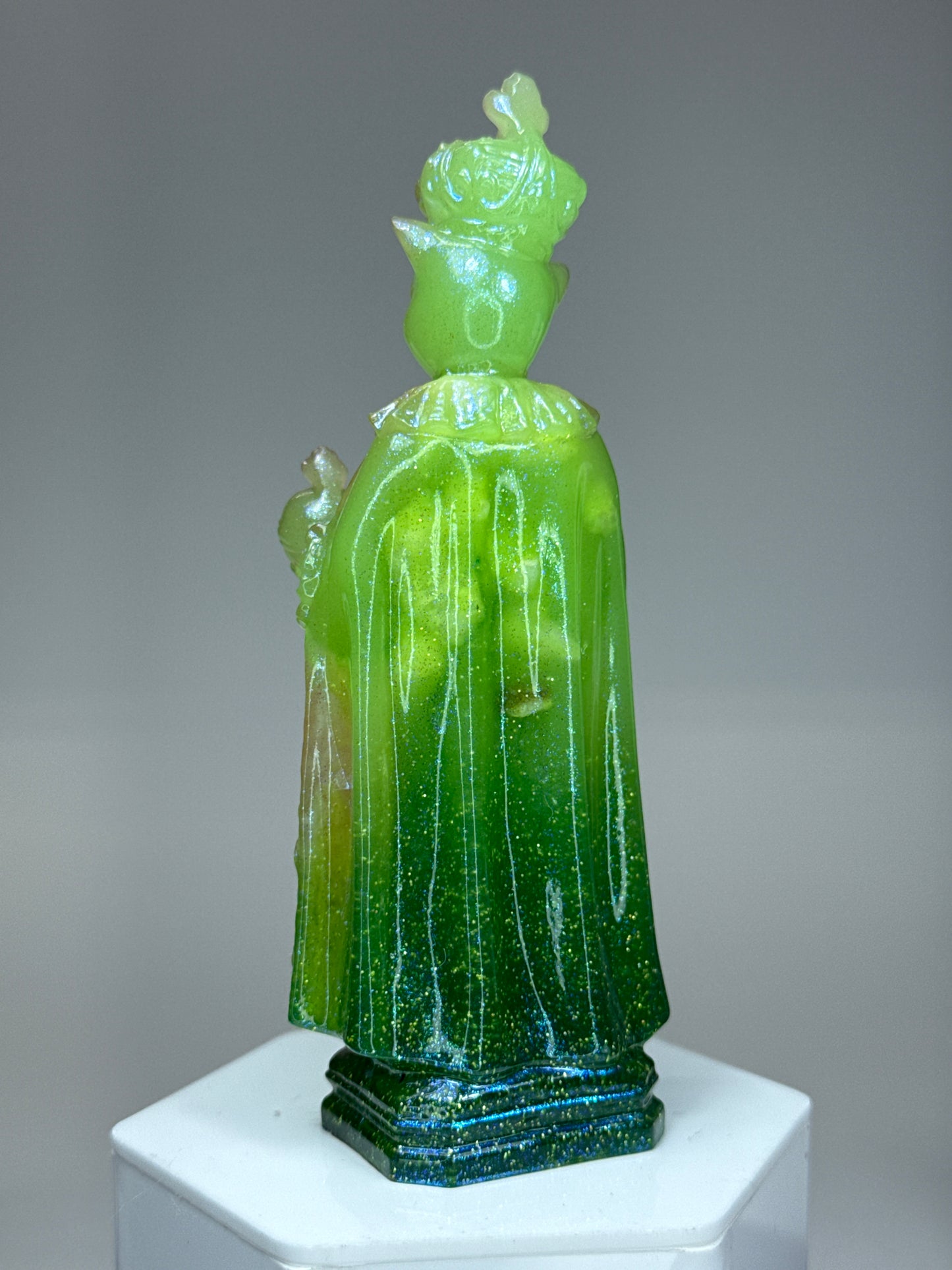 Saint Piggy: Green/Pink Glow