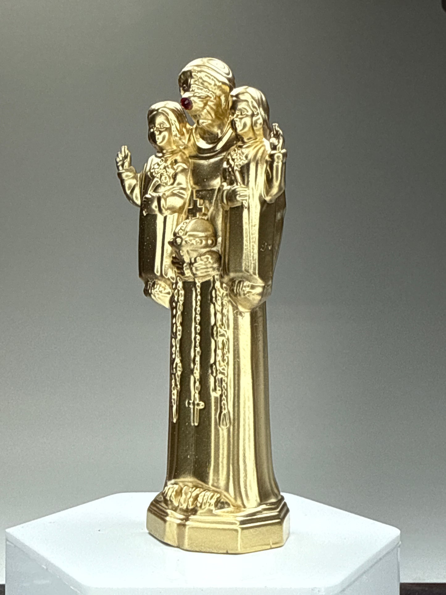 Cyclops with Twins: Gold