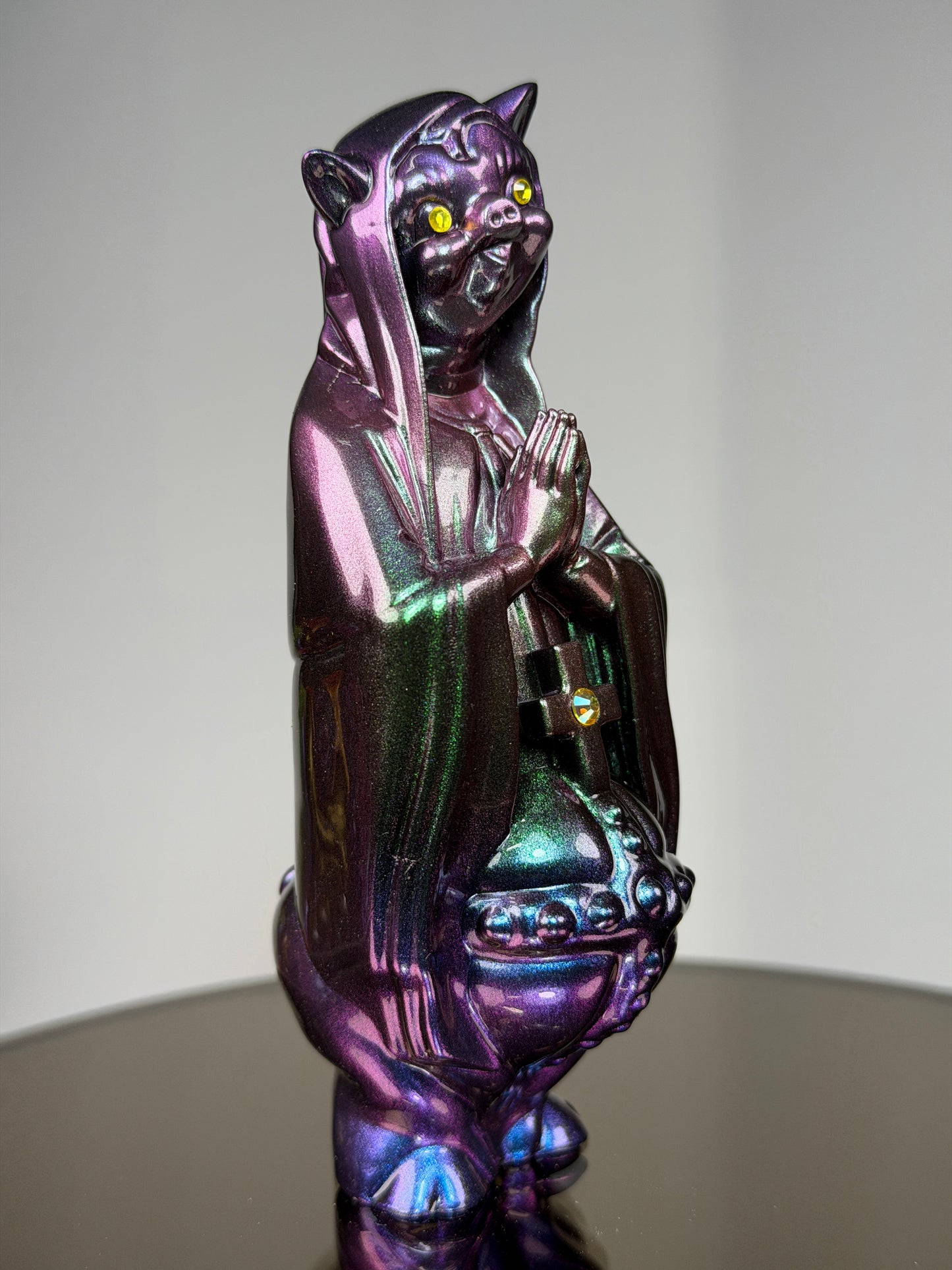 Piggy Mary, With Child: Colorshift Spectacular