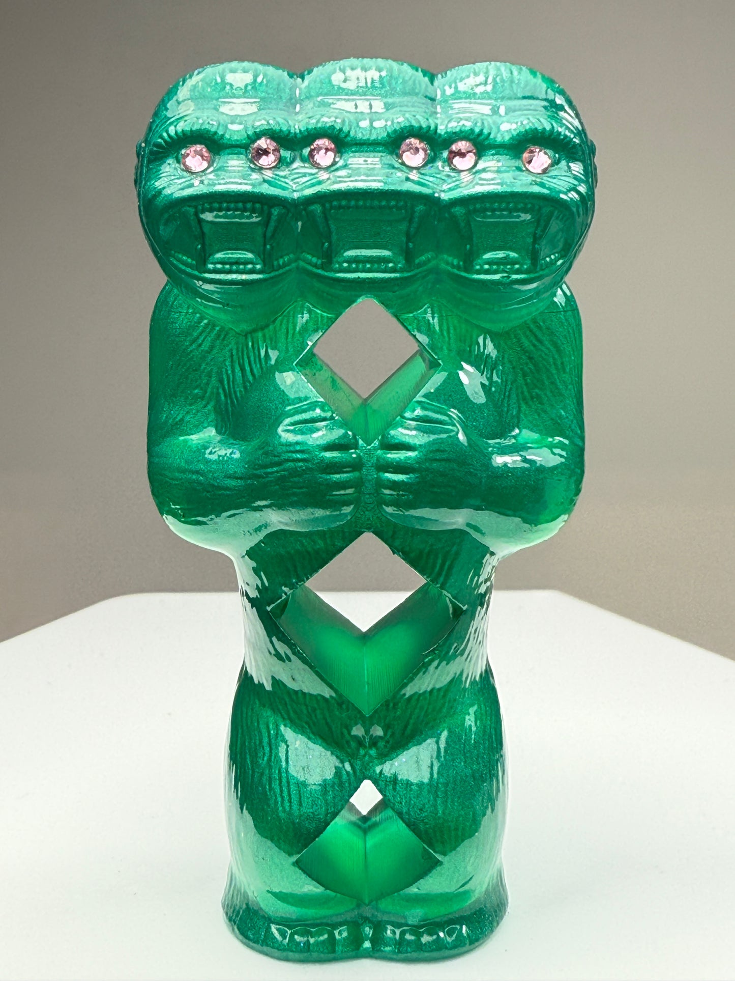 Three of Diamonds Ape: Rainbow Choice