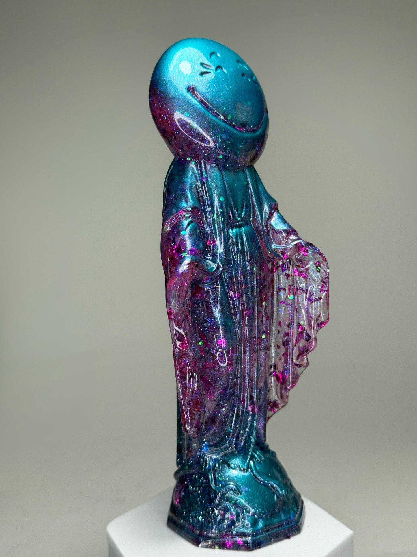 Happy Mary: Pink ‘n Teal