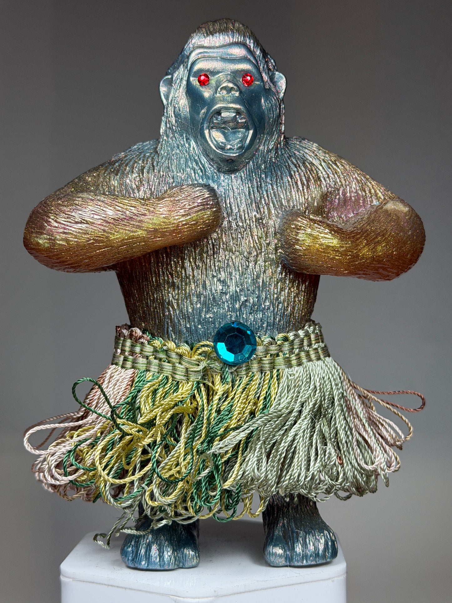 Hula Ape: Serious Shimmy