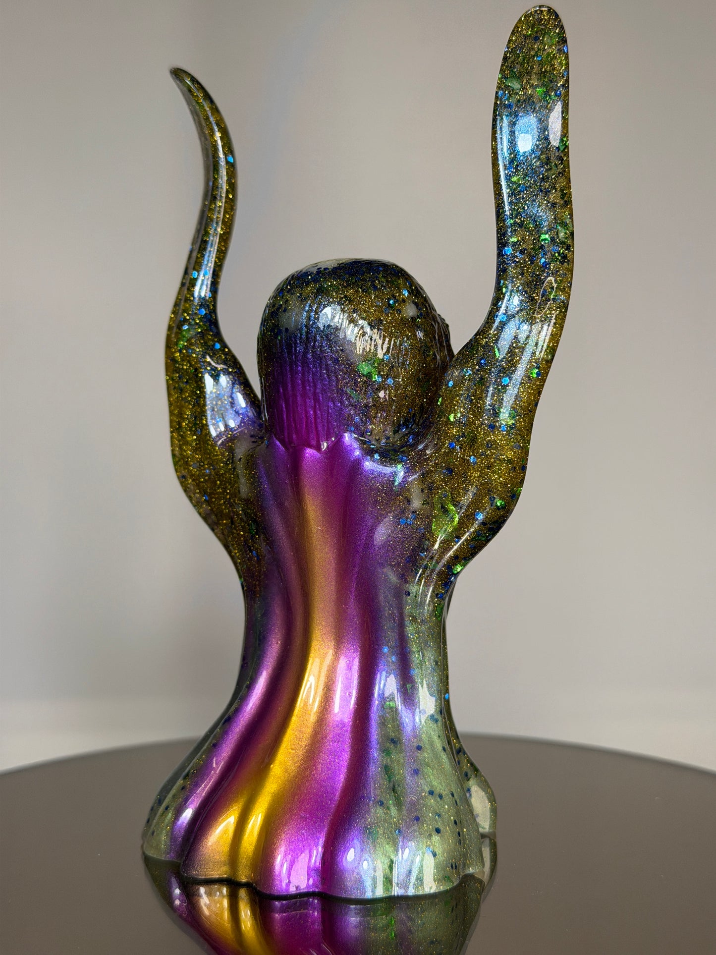 Ghostly Ape: Glitter Bite