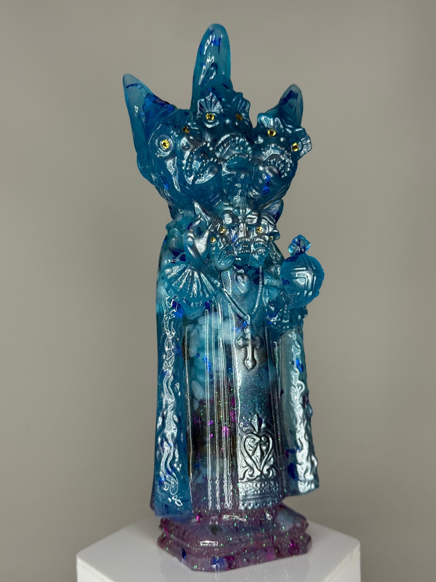 Saint 666: Posturing Glow