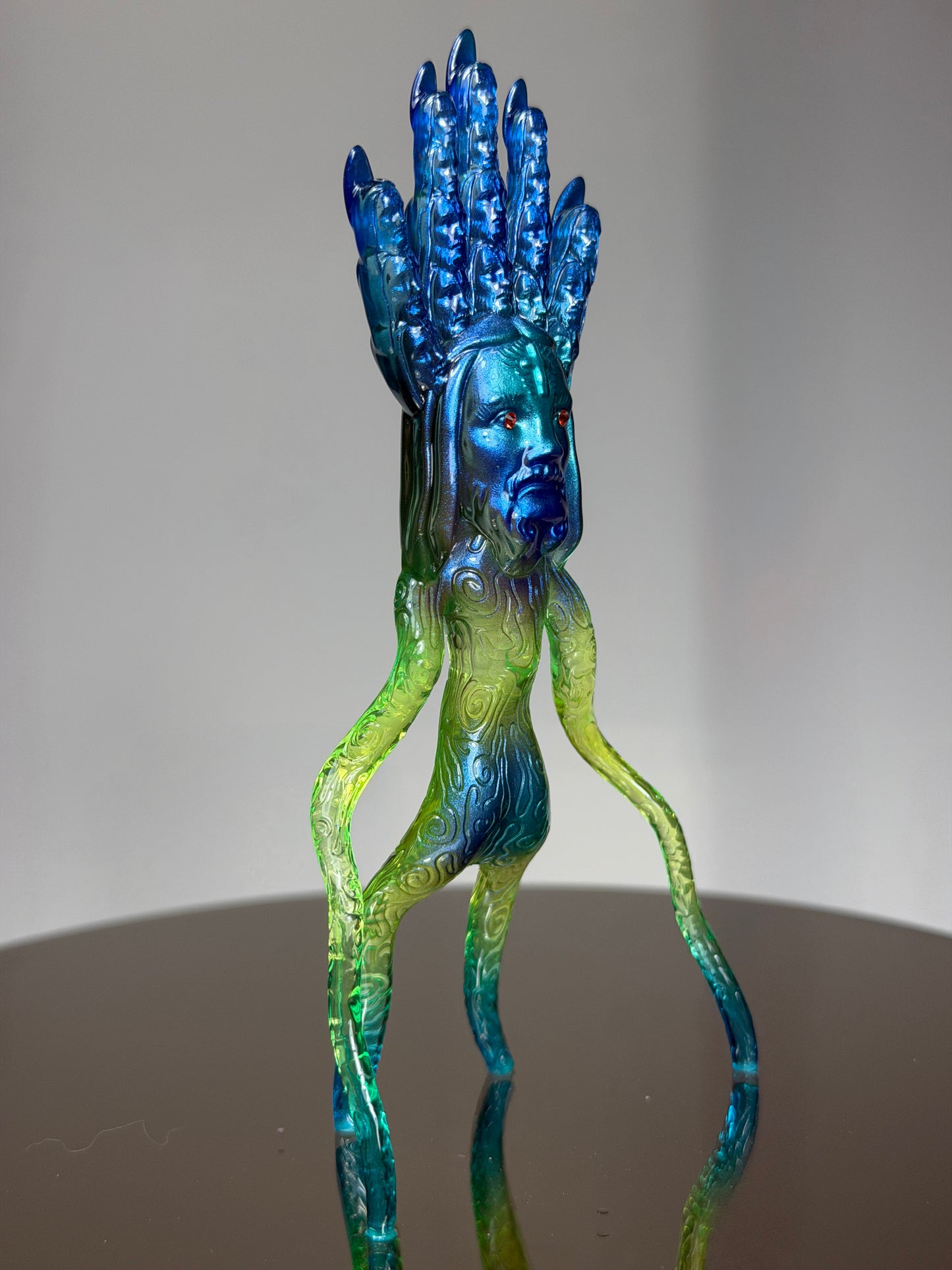 Jesus Claw Creeper: Crumbled Paper