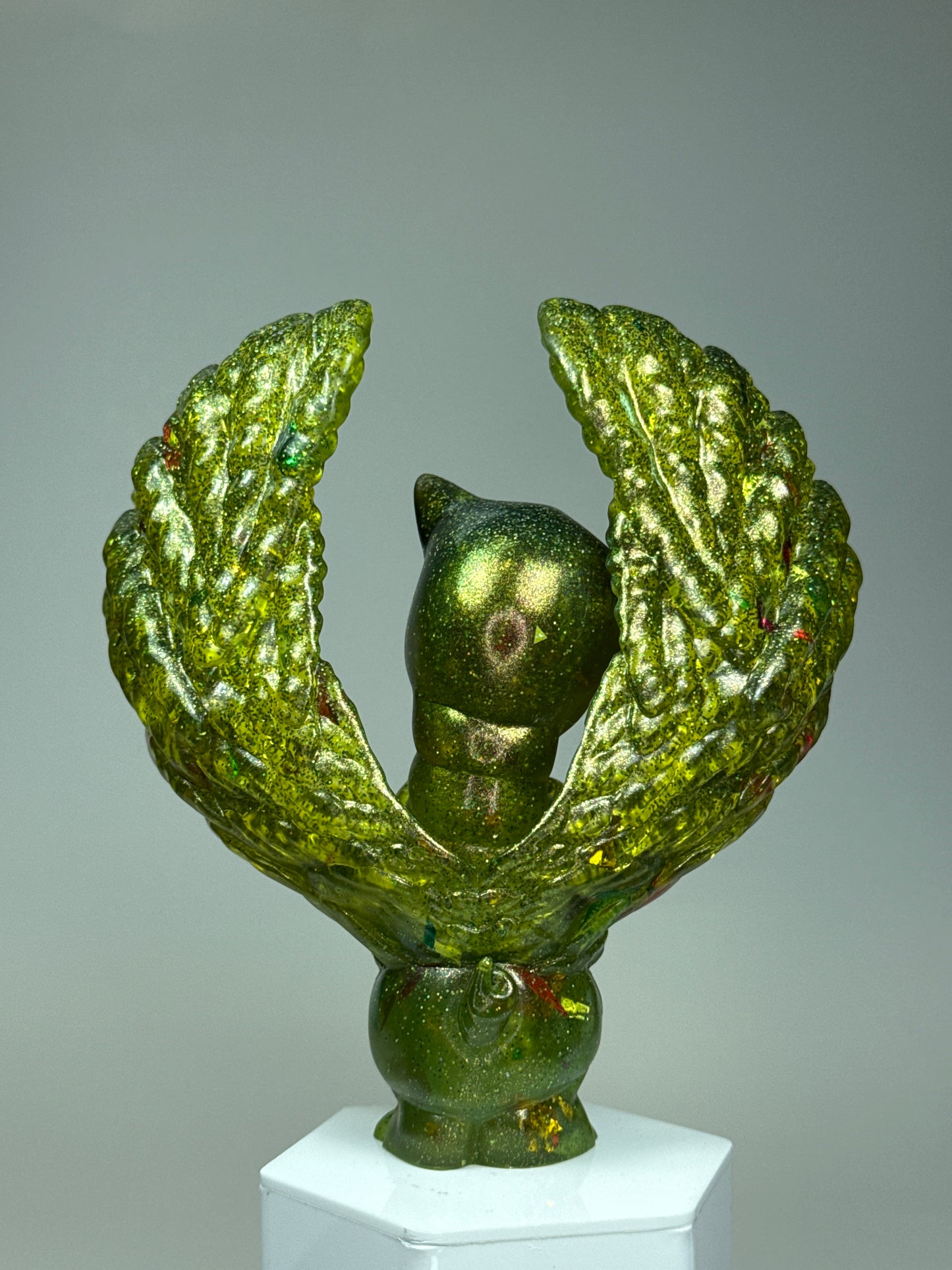 Winged Twisted Pig: Glitter Green