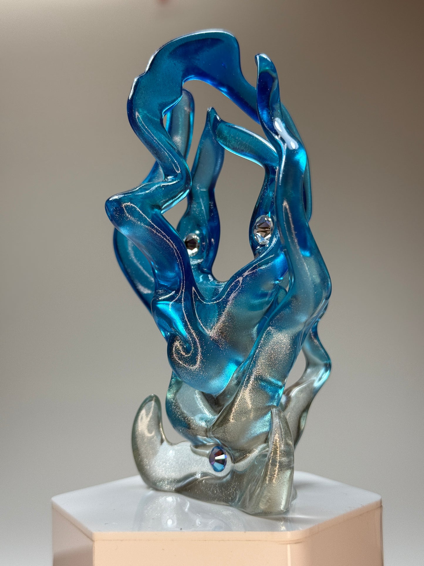 Rest: Silver Blue Clear