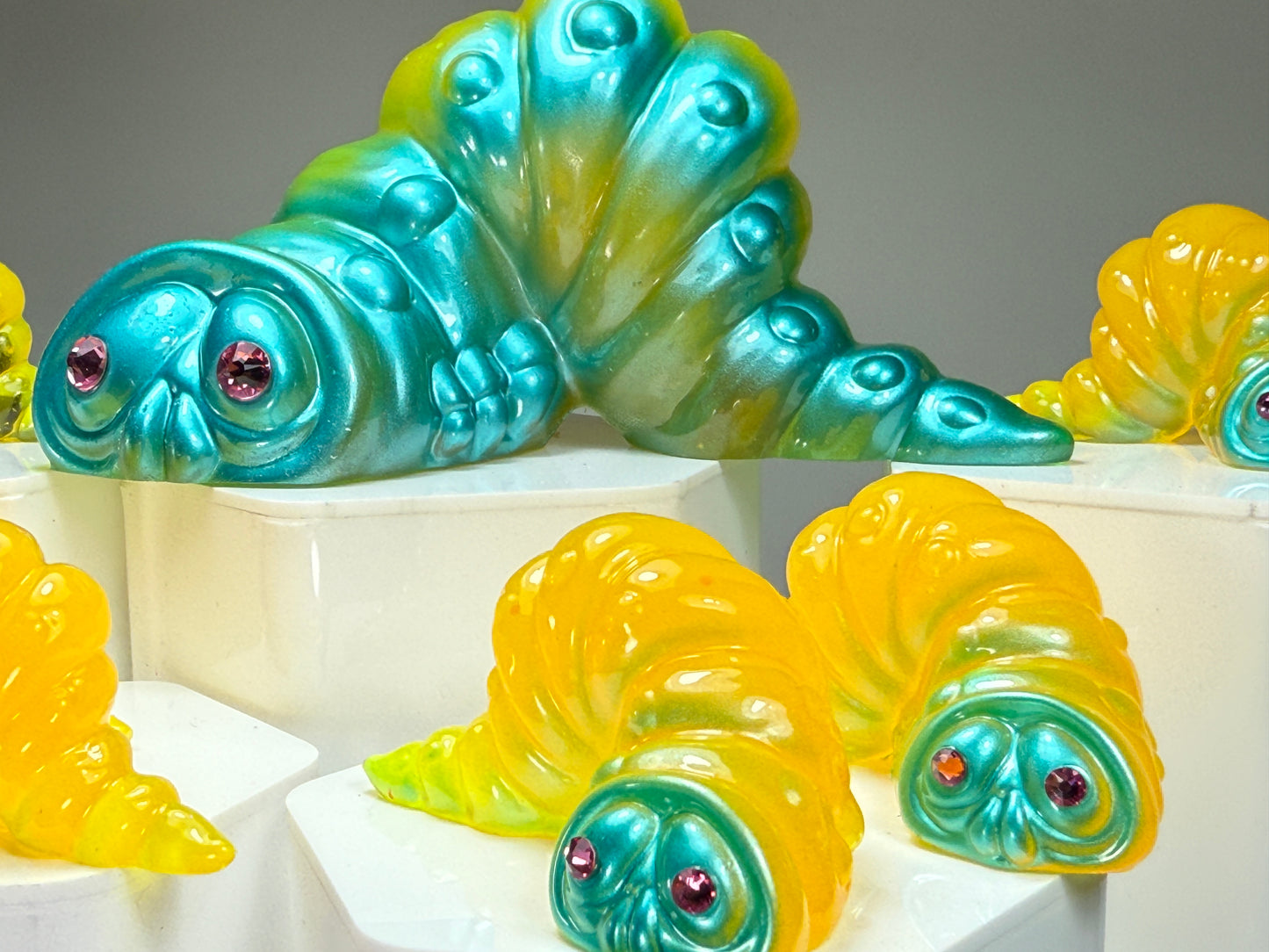 Worm: Yellow with Teal (Glow) Set of 7