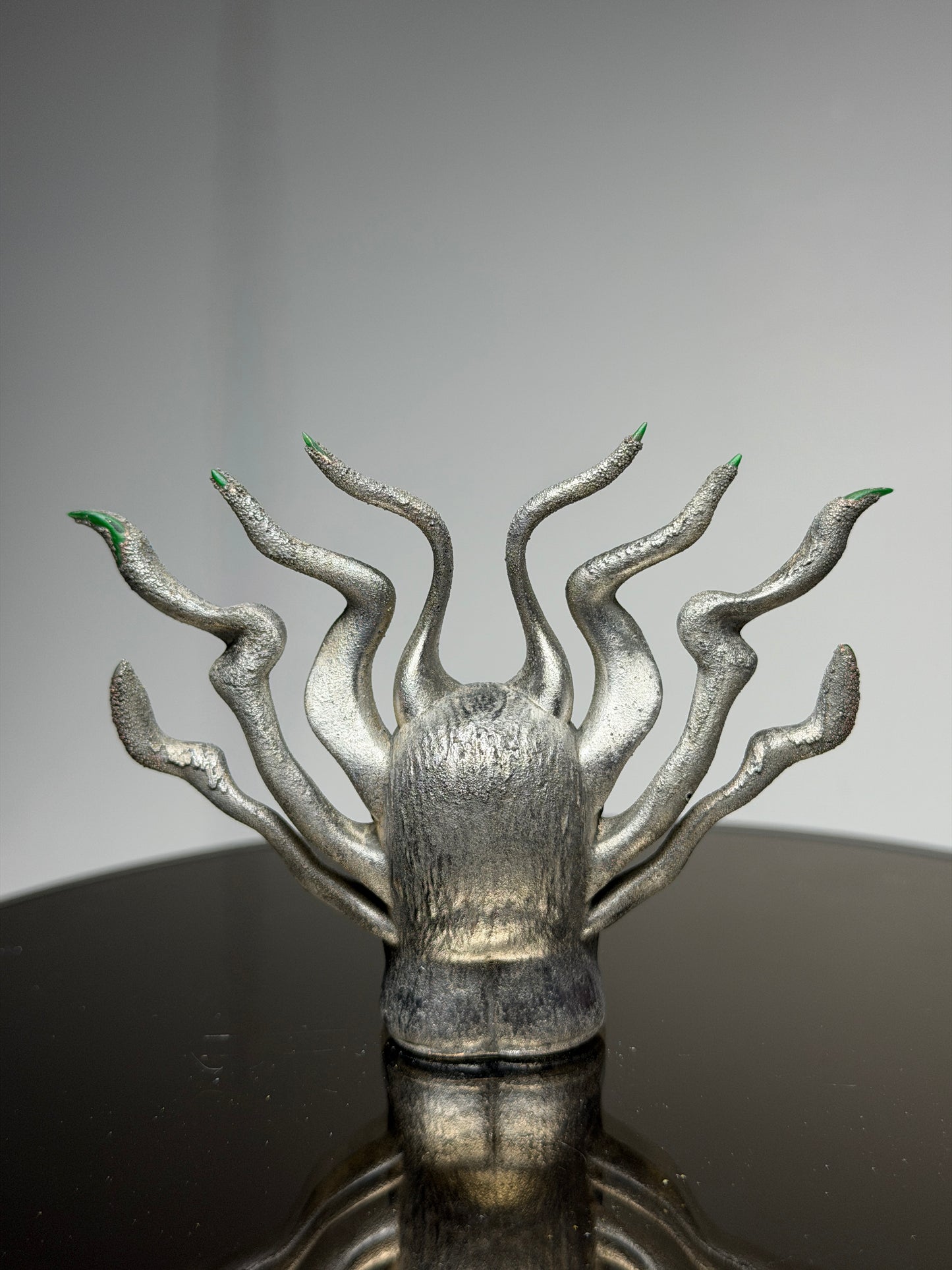 Tteum Ap’e Wnne: Chrome Plated Worn