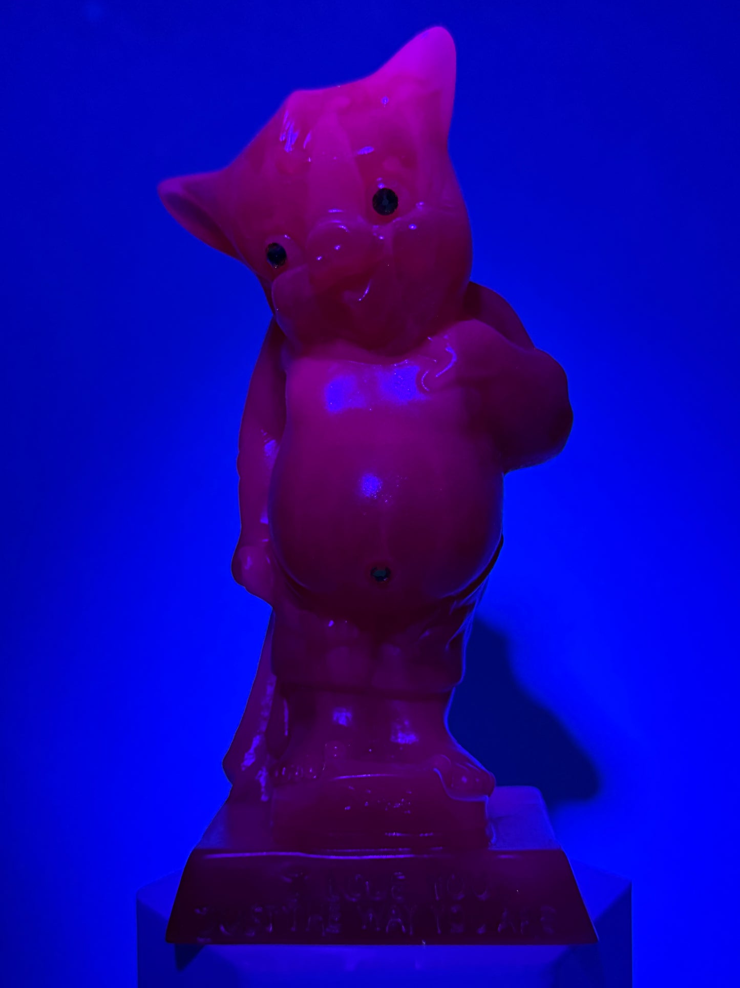 Love You Pig: Glow Red