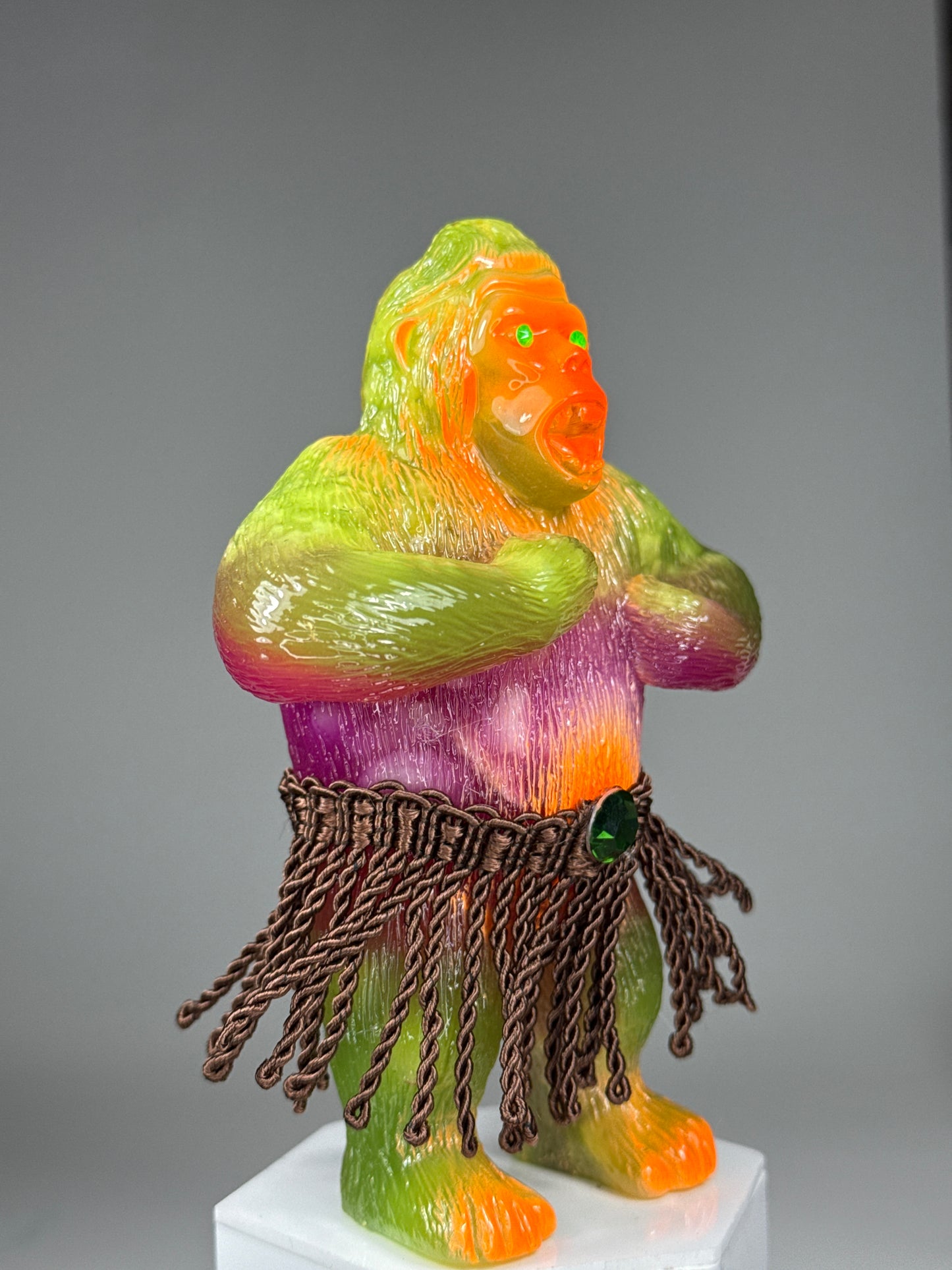 Hula Ape: Green/Purple Glow