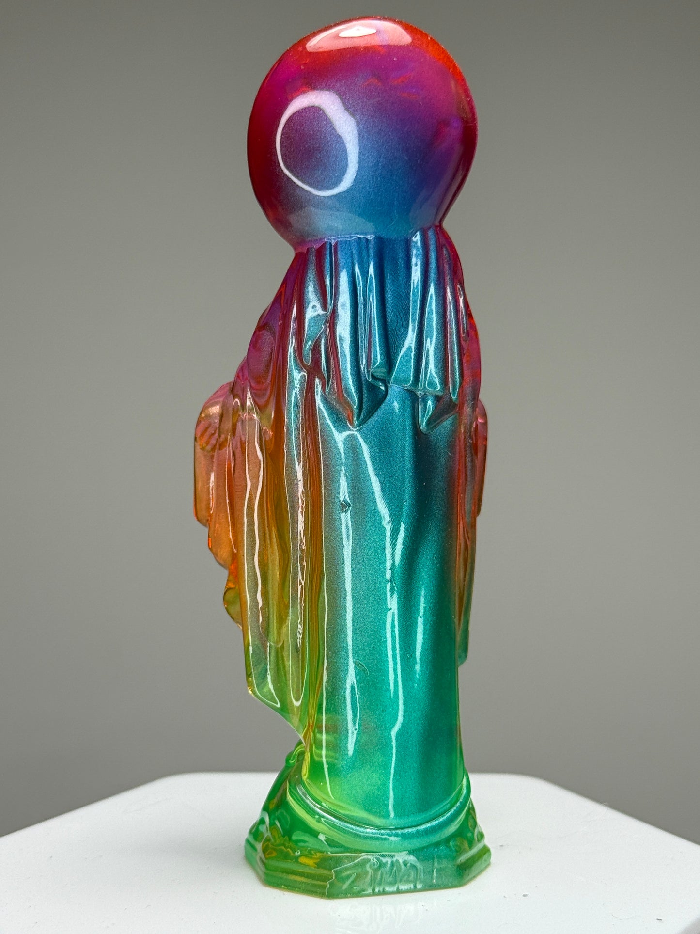 Happy Mary: Universal Mood