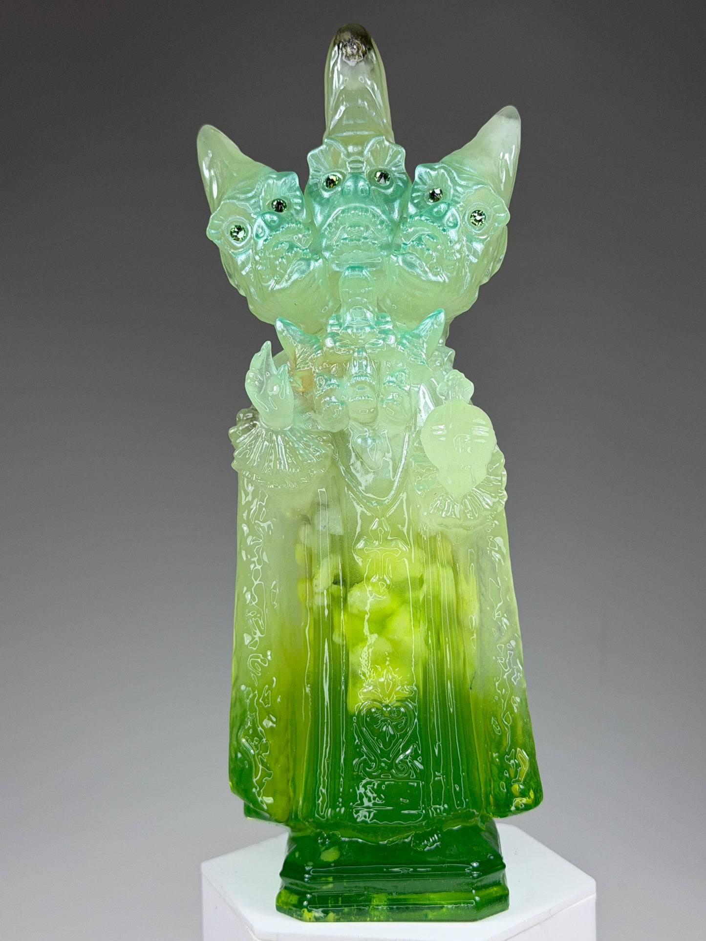 Saint 666: White/Green Fade Glow