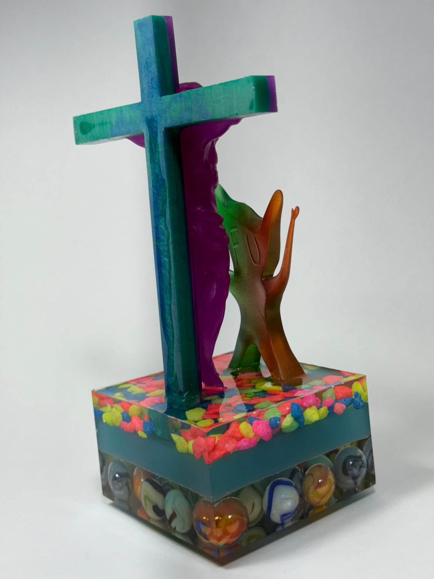 Altar of the Destitute Ape: Gum-Bee Turns His Back to Jesus Christ