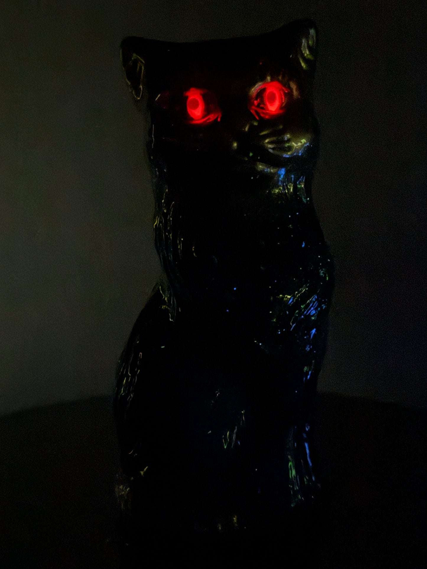 Cat: Glow Eyes Sinful