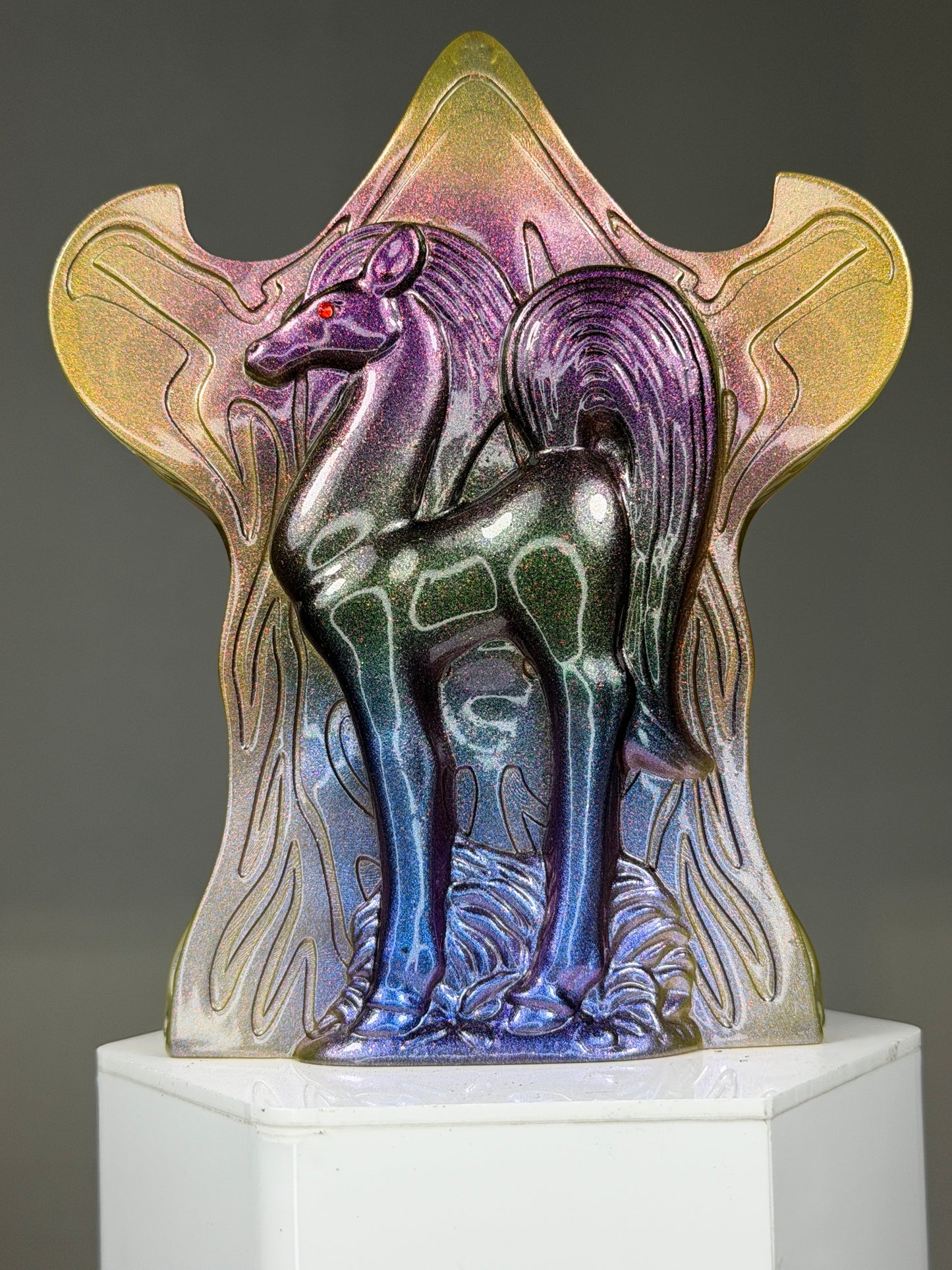 Xzeeo Ho’ss: Yellow/Colorshift Rainbow/Red