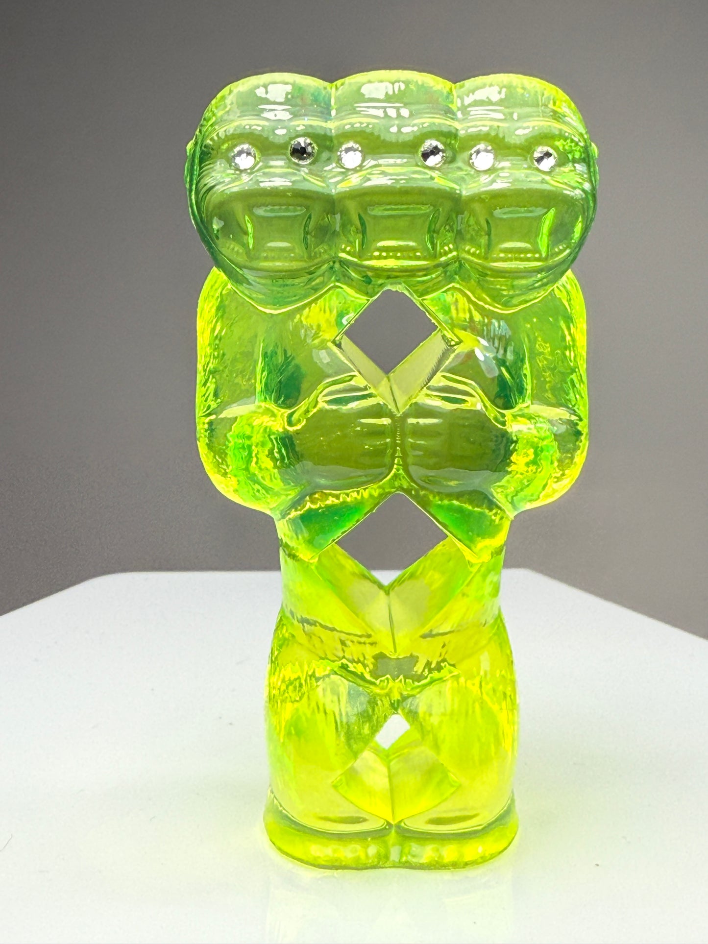 Three of Diamonds Ape: Rainbow Choice