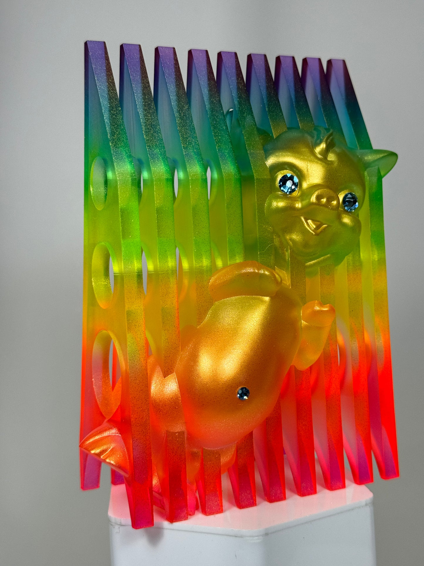 Blocked Twisty Pig: Gold Rainbow