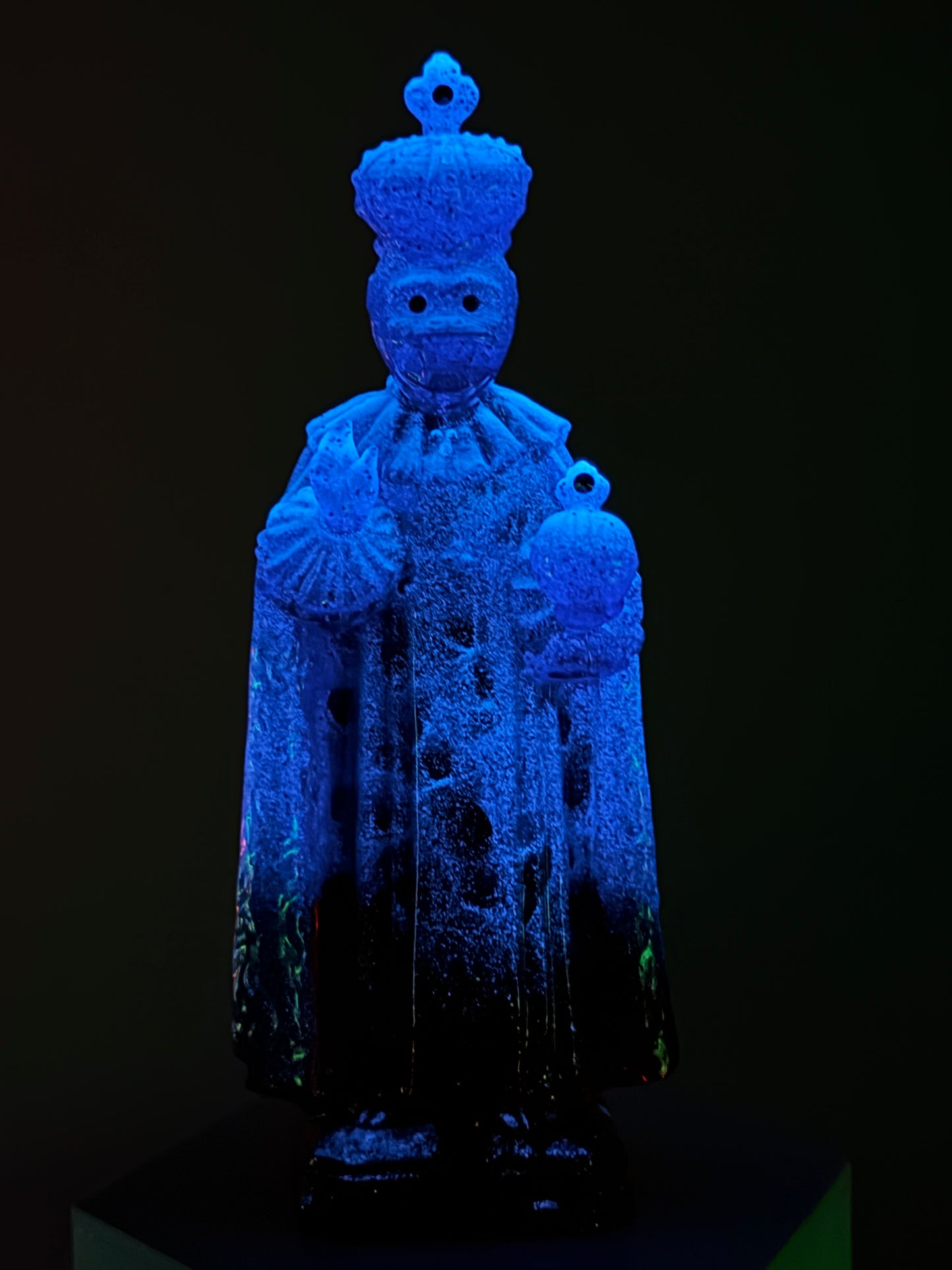 Saint Ape: Royal Fade Glow