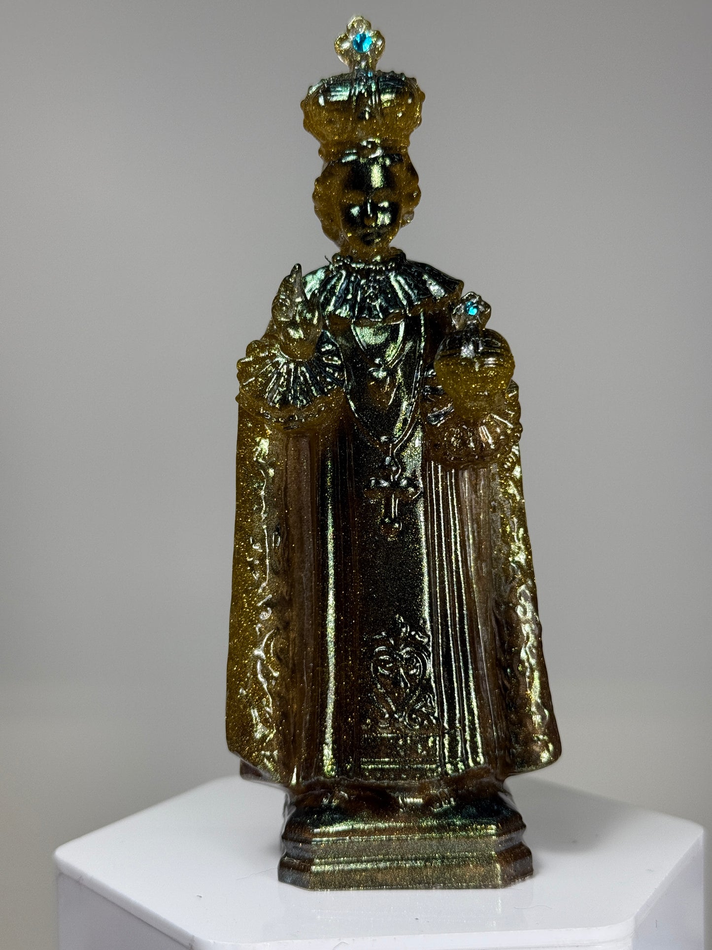 Infant Jesus Of Prague 2.0: Gold Heart