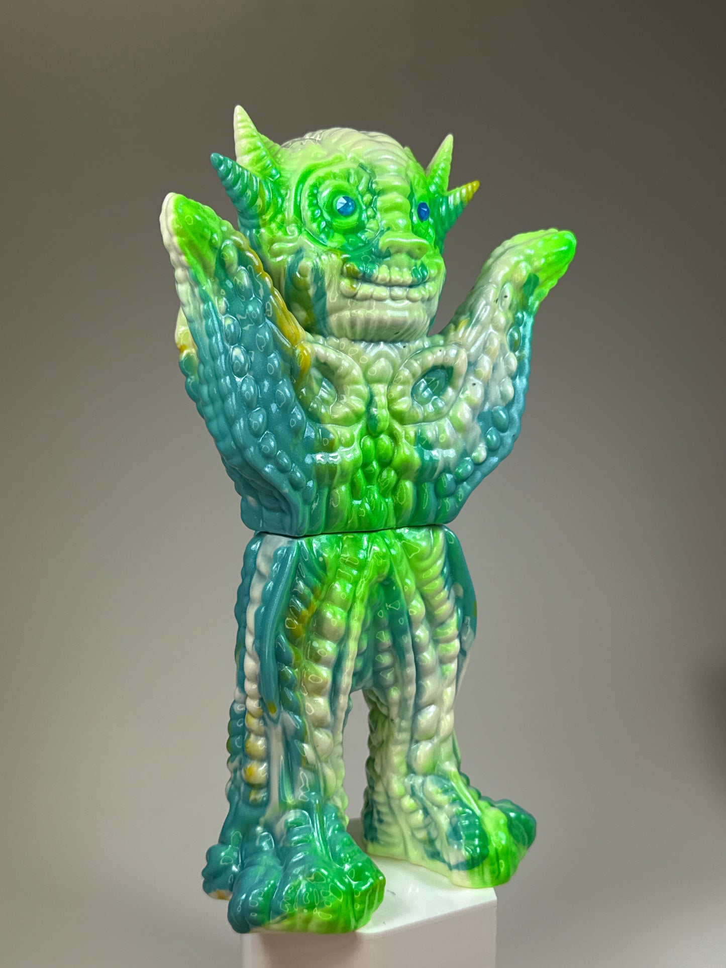 Beautiful Insect: Trapezoid Non Grada