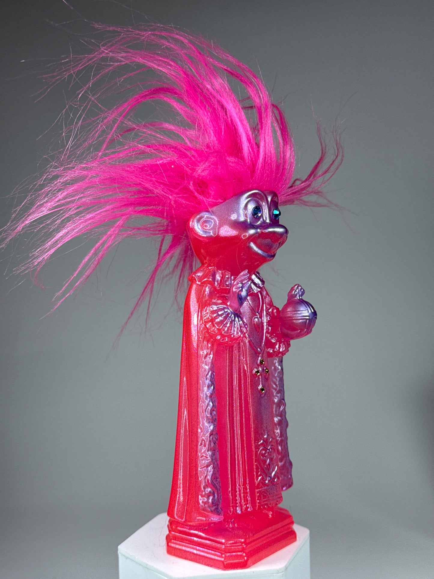Saint Troll: Pink Glow